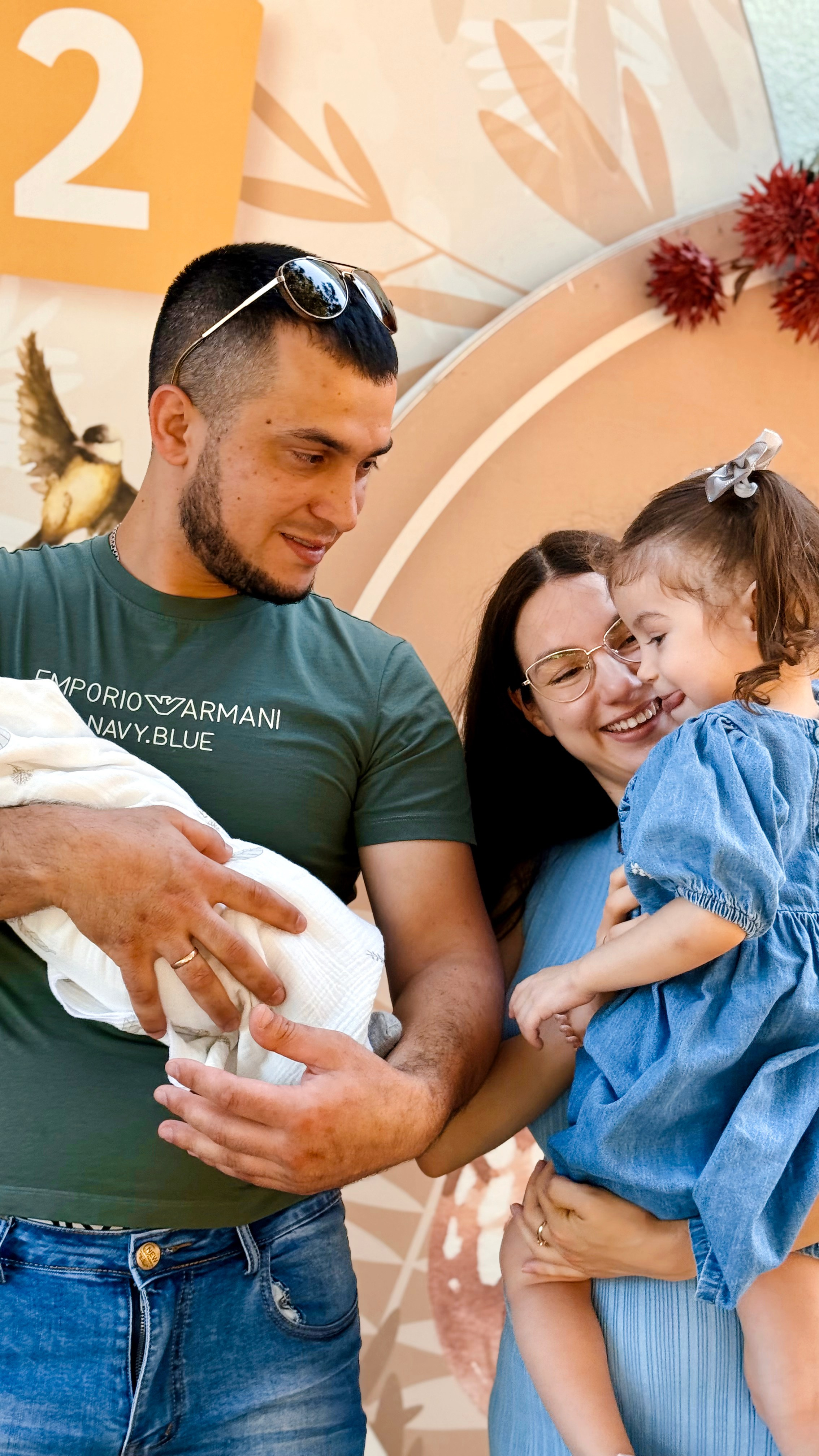 Беременность • гендер-пати • выписки с роддома. Семейный фотограф и рилсмейкер в Симферополе