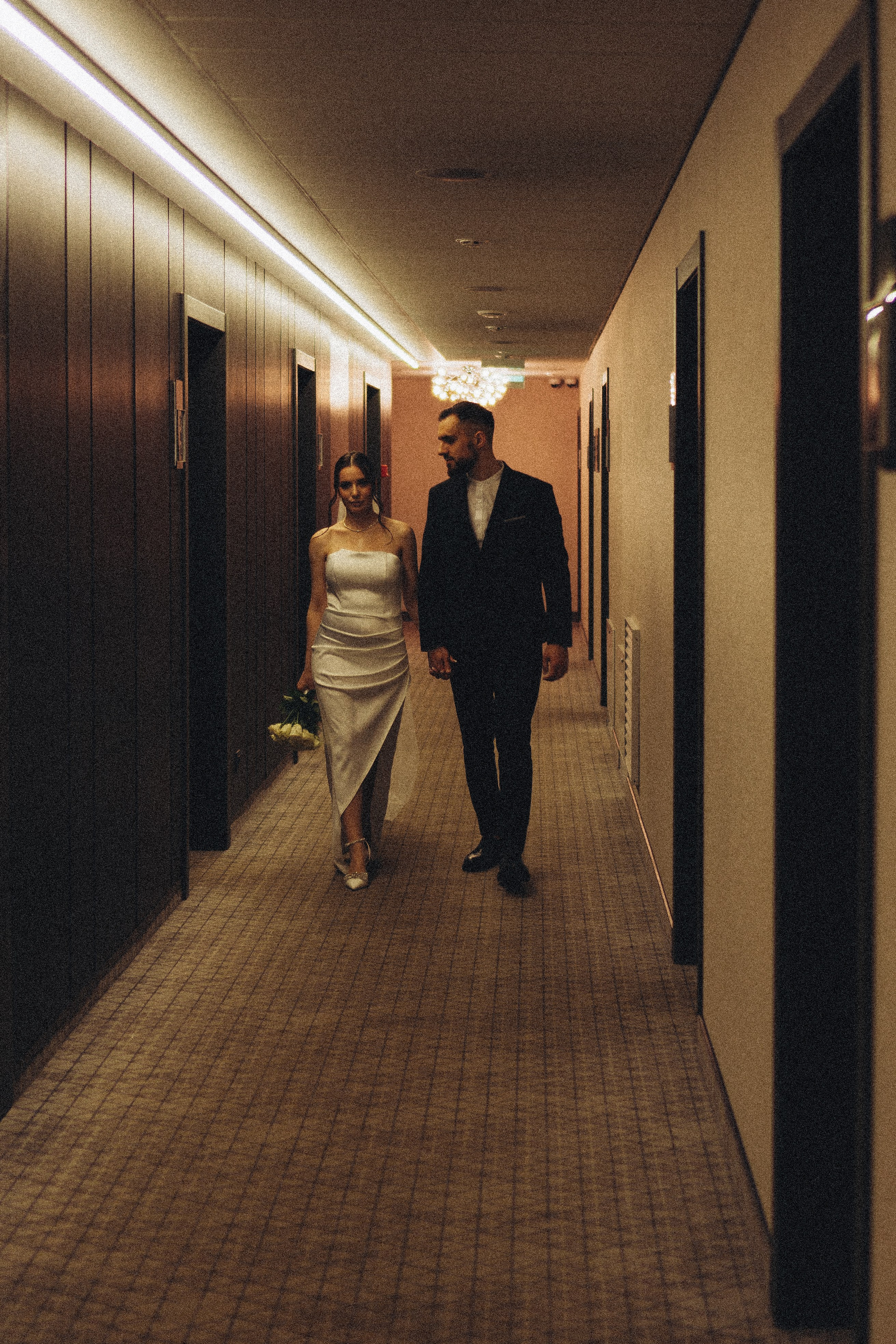 СВАДЕБНАЯ СЬЕМКА СБОРОВ ЖЕНИХА И НЕВЕСТЫ В ОТЕЛЕ И ТАКЖЕ ФОТОСЕССИИЯ В ОТЕЛЕЕ МЕГАПОЛИС БРЯНСК. Профессиональный фотограф, Санкт-Петербург — Виктория Богомолова