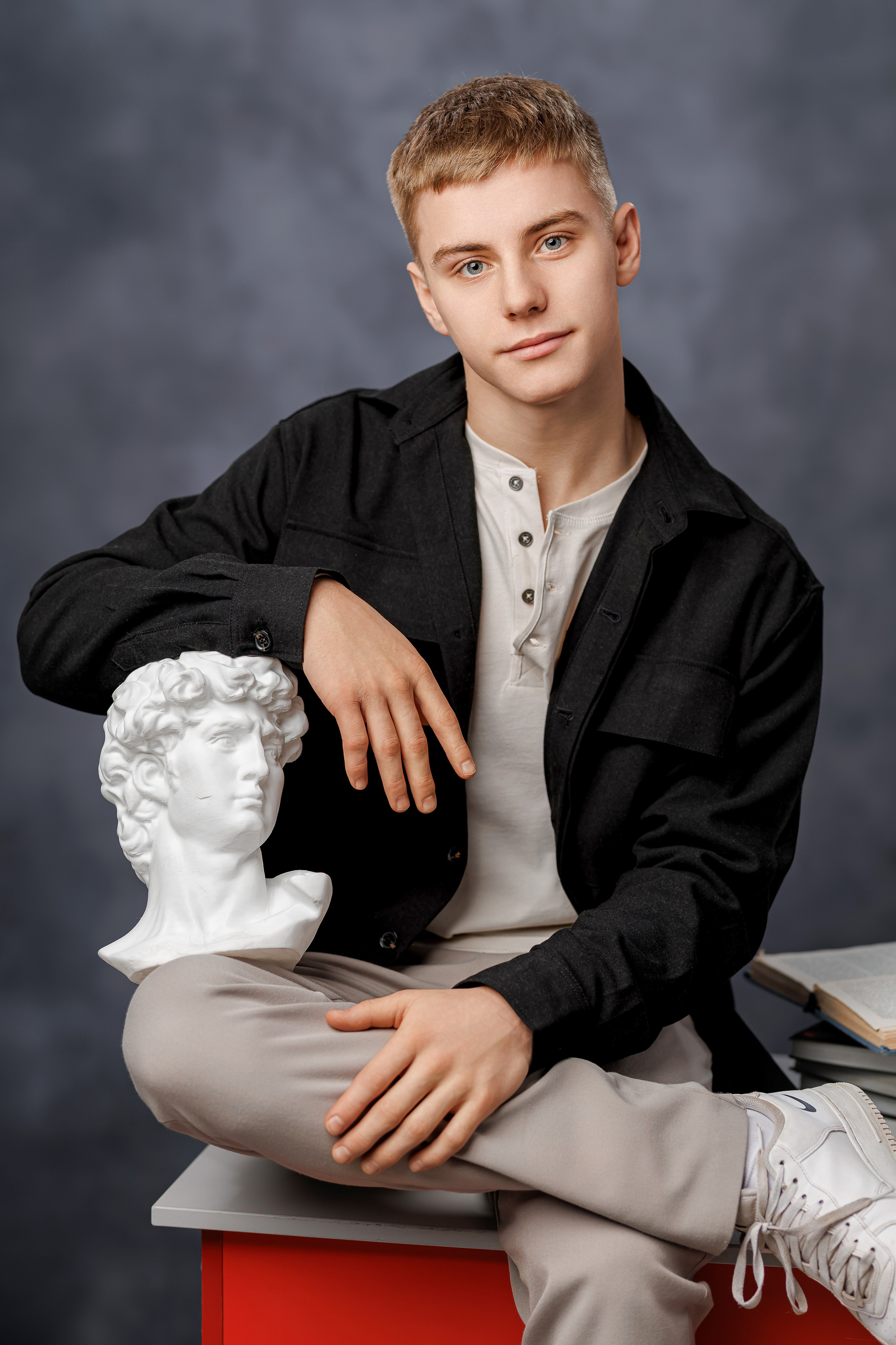 Портреты на однотонном фоне. Семейный и детский фотограф Комина Елена, Власиха, Одинцово