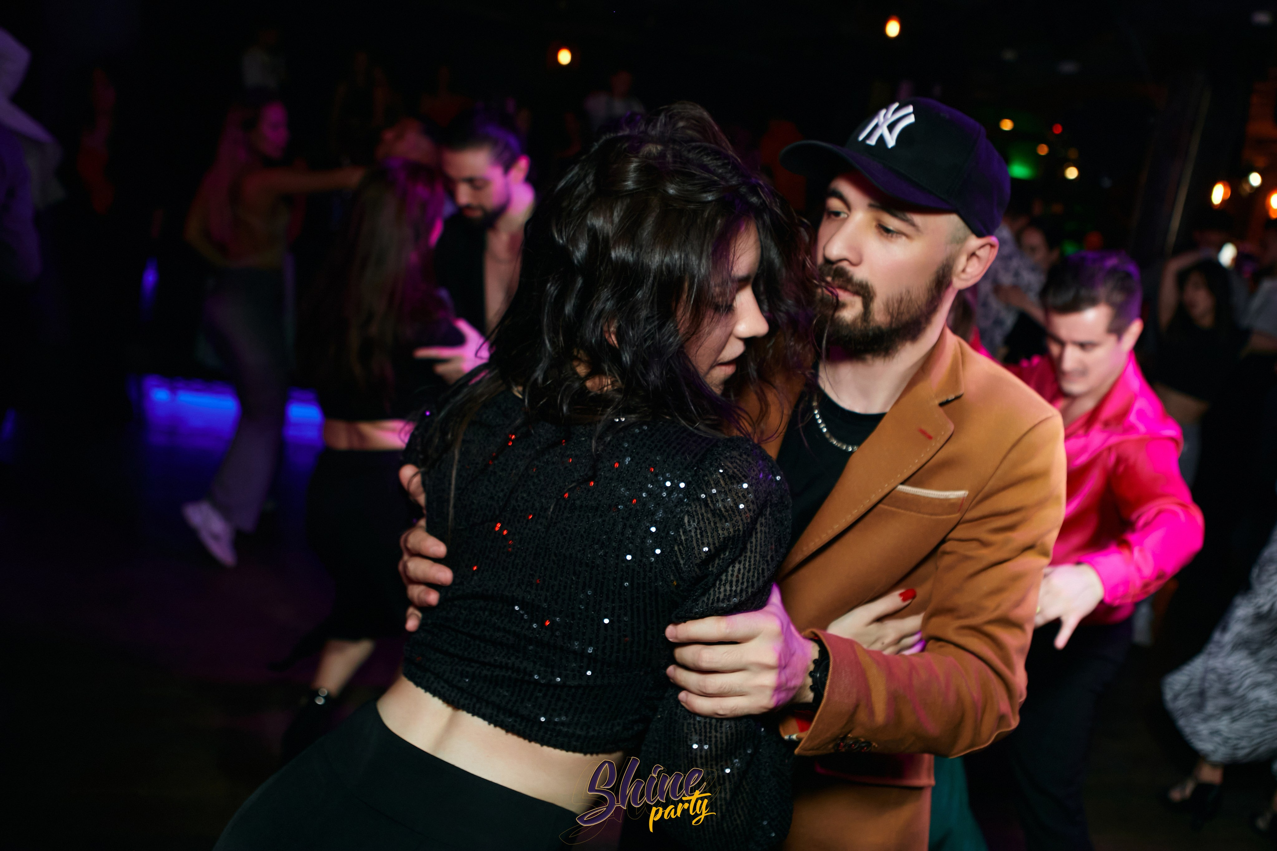 Shine party bachata. Свадебный фотограф