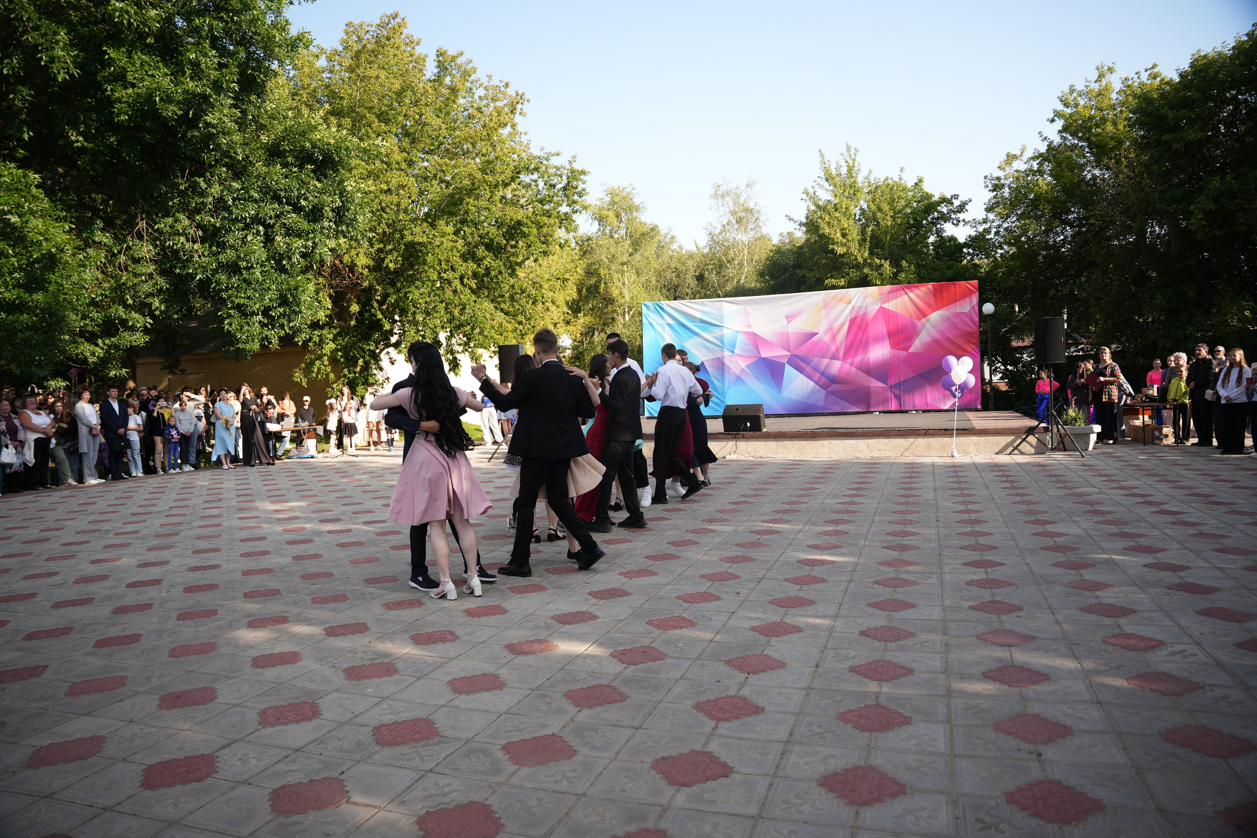 Выпускной в парке. Ольга Плаксина фотограф в Саратове