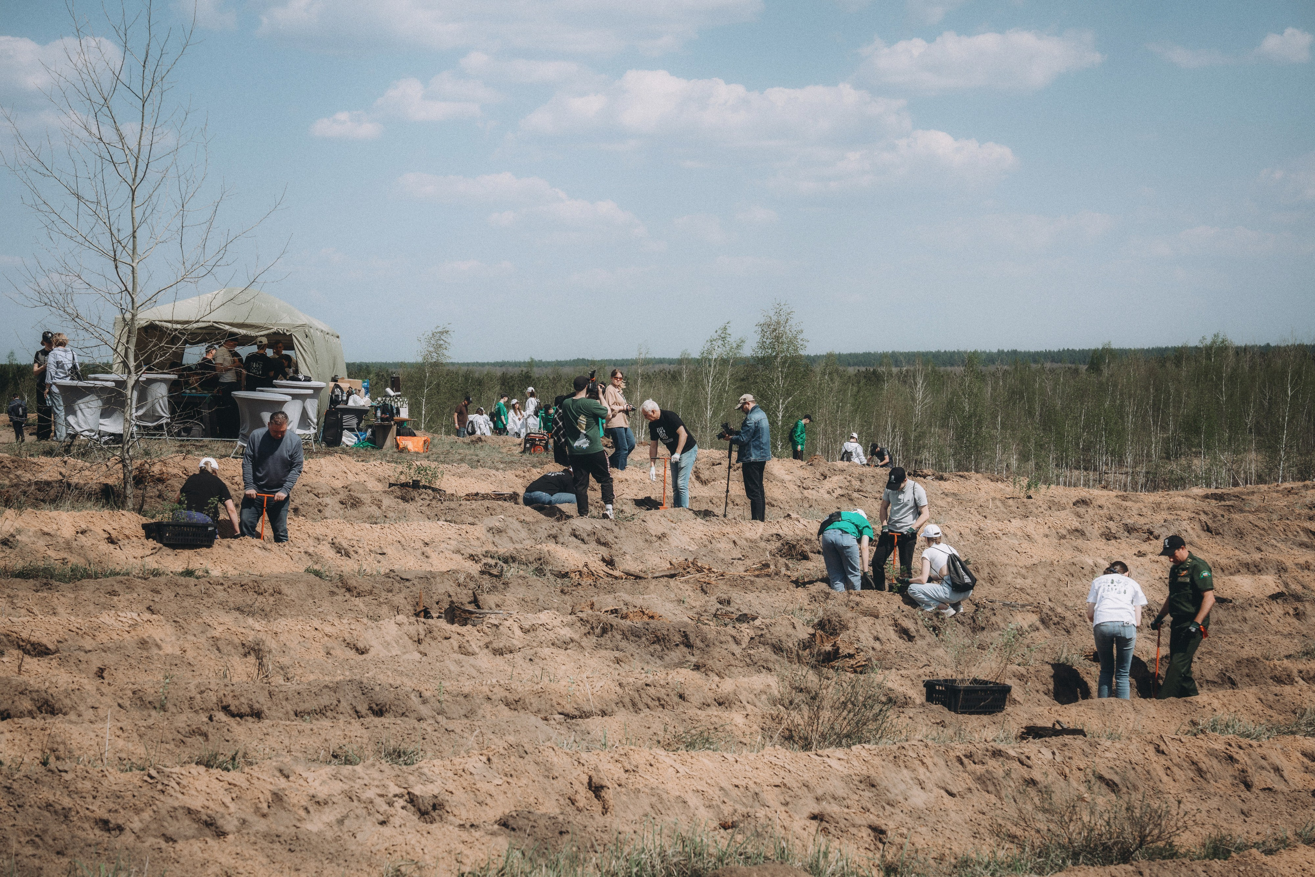 Репортажная фотосъемка о посадке саженцев. Свадебный и репортажный фотограф в Воронеже Роман Янко