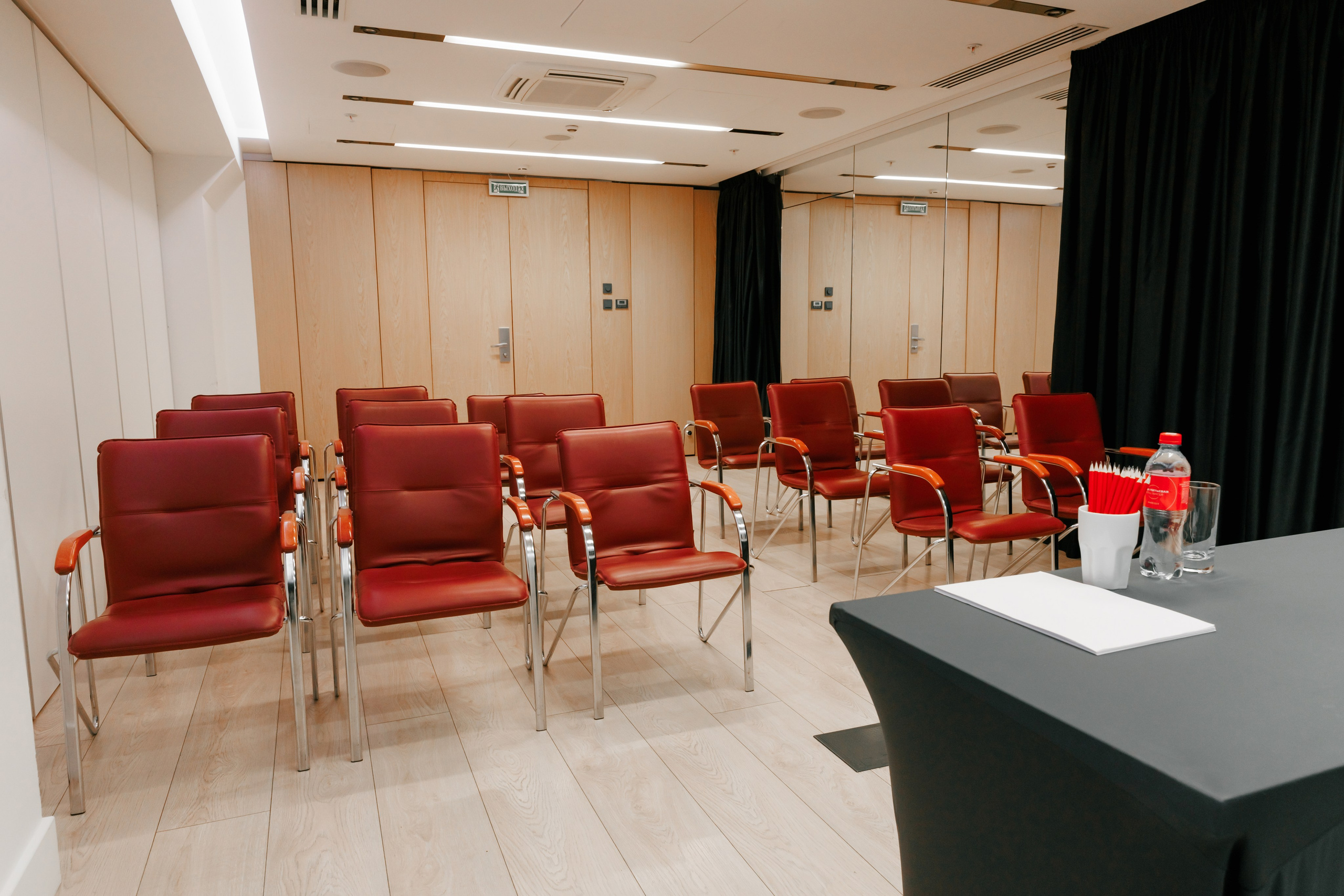 Конференц-залы AZIMUT сити-отель. Репортажный фотограф в Санкт-Петербурге Жолудев Владислав