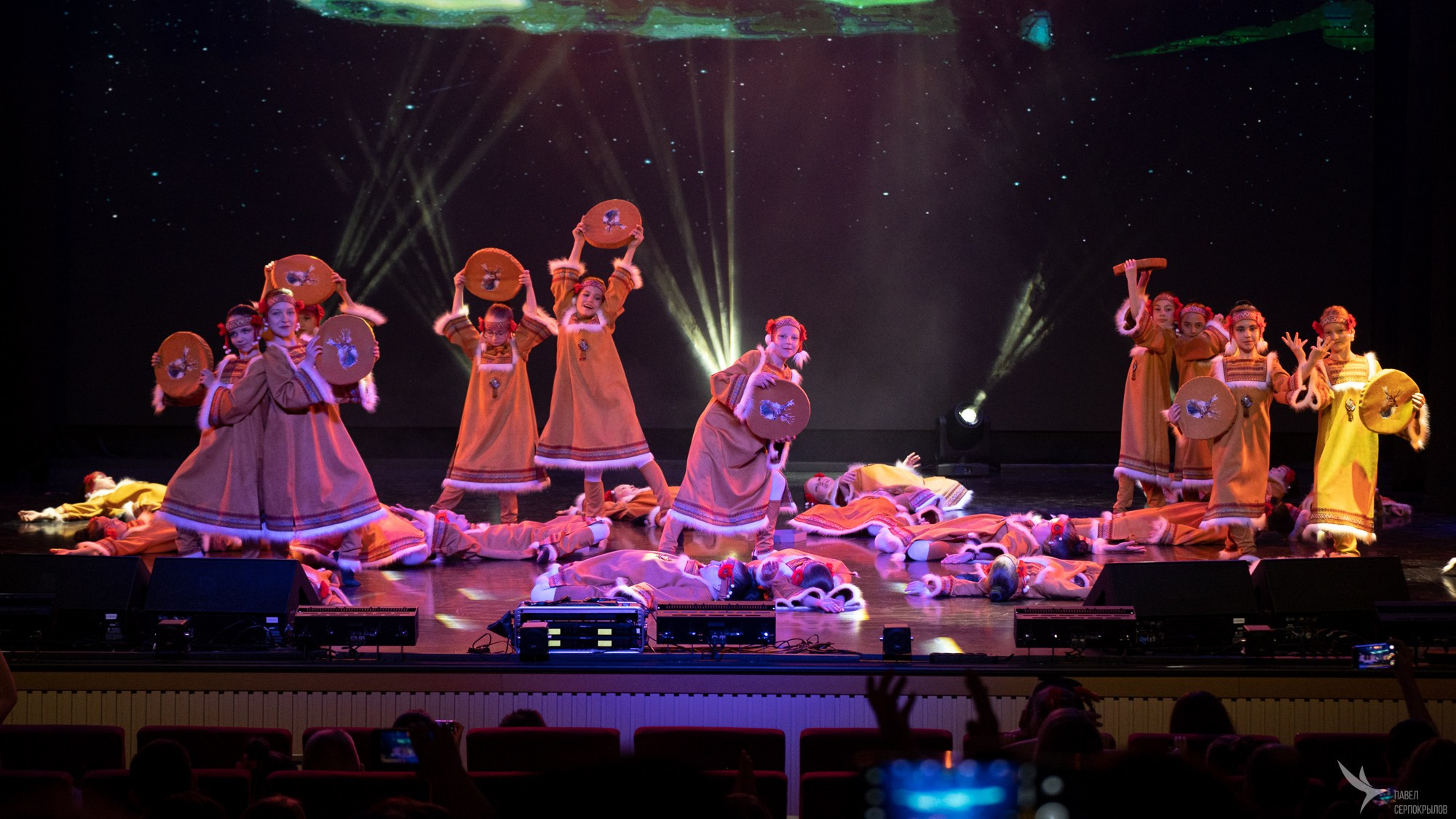 Отчетный концерт школы танцев «Танцевальный островок». Репортажный фотограф в Казани Павел Серпокрылов