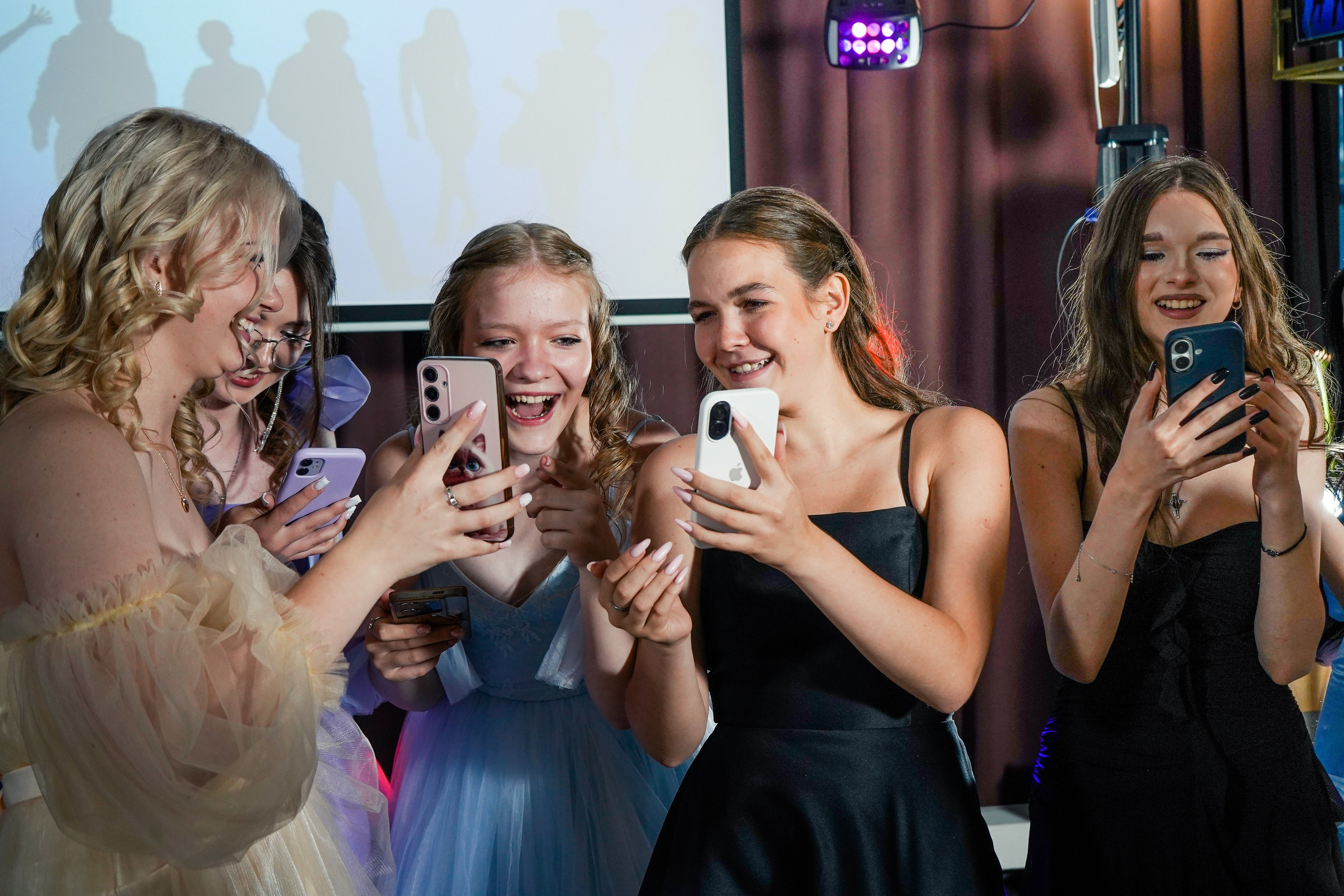 Выпускной вечер, гимназия № 40, 9 класс. Семейный и портретный фотограф в Екатеринбурге Анна Лобанова