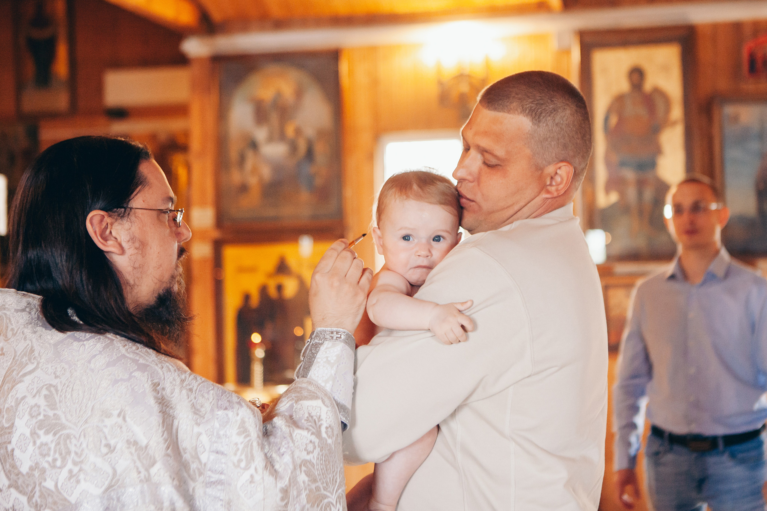 Крещение ребенка в церкви в москве. Фотограф Ольга Ефремова
