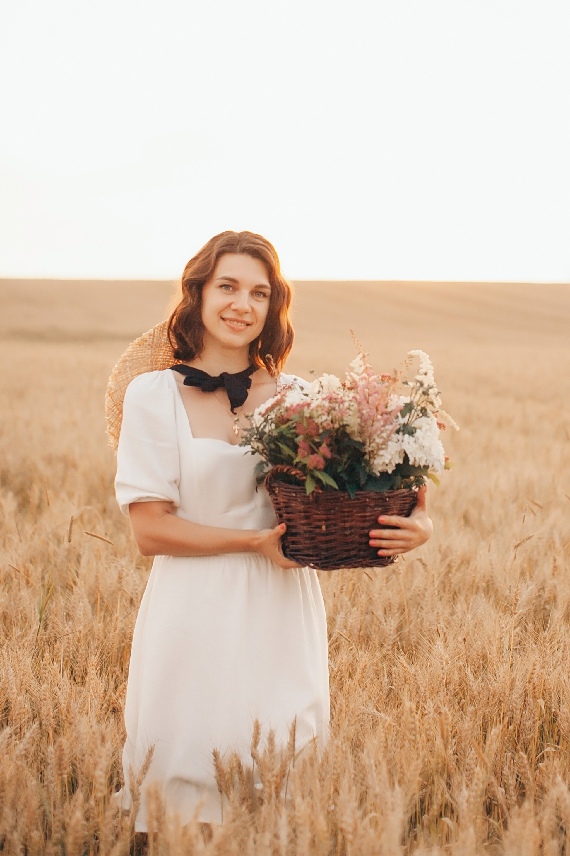 Семейная фотосессия в поле на закате. Фотограф Ольга Ефремова