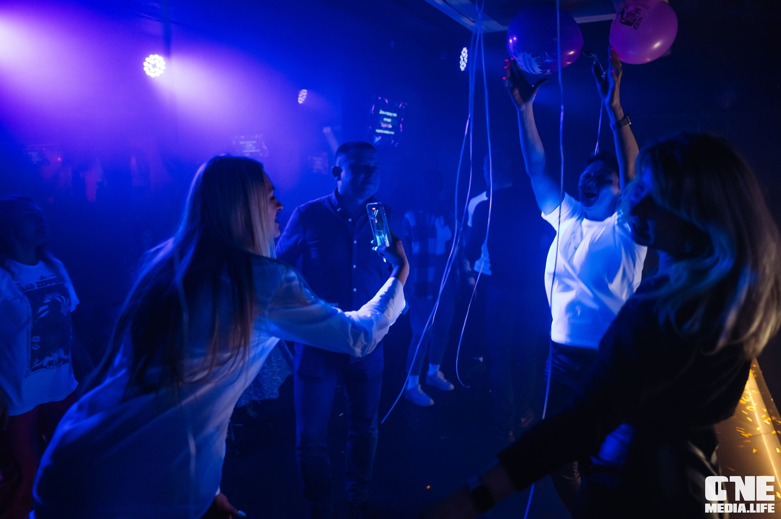 Фотоотчет из караоке-клуба Эйфория. One Media Life: фоторепортажи, фотоотчеты с мероприятий и заведений