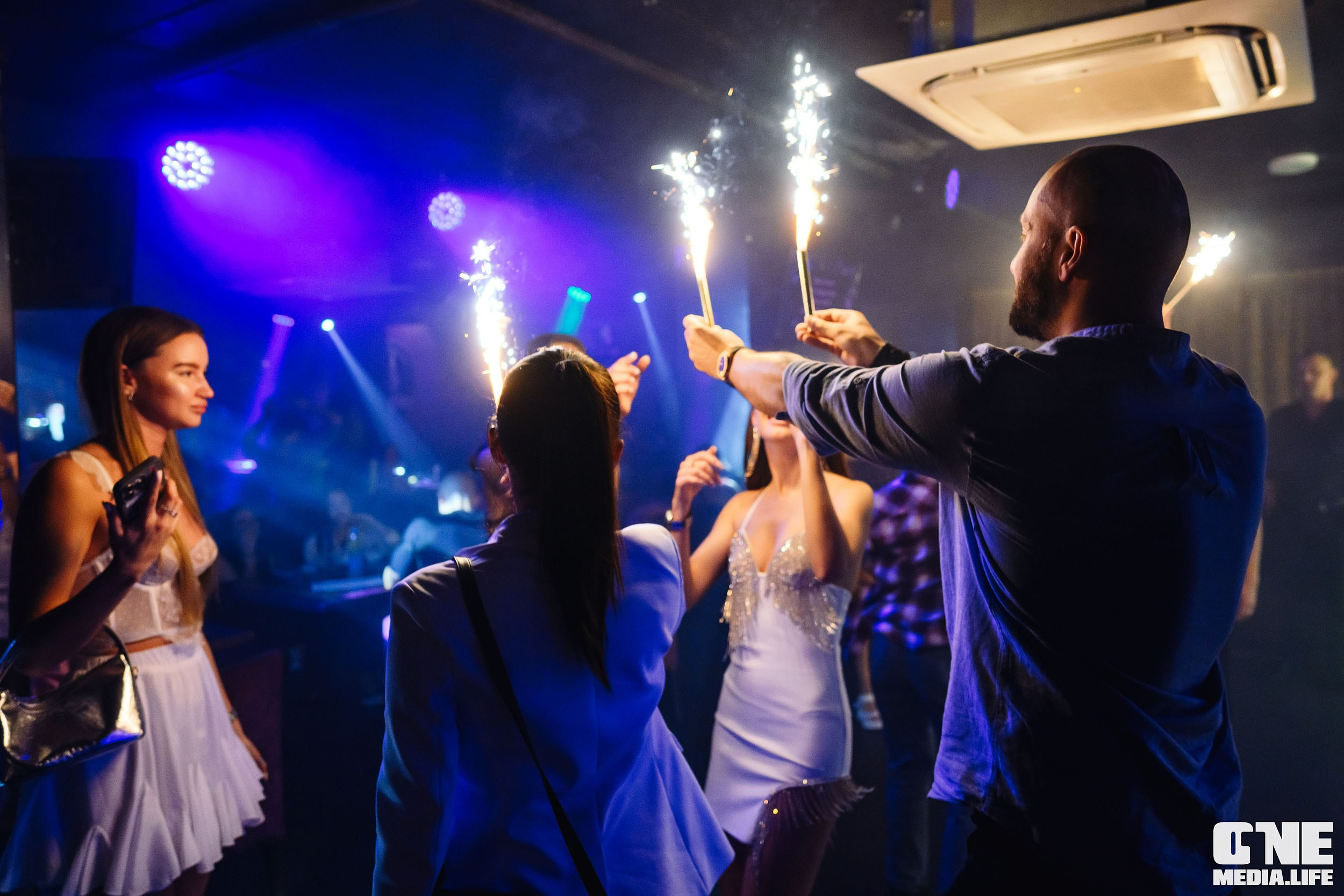 Фоторепортаж из караоке-клуба Эйфория. One Media Life: фоторепортажи, фотоотчеты с мероприятий и заведений