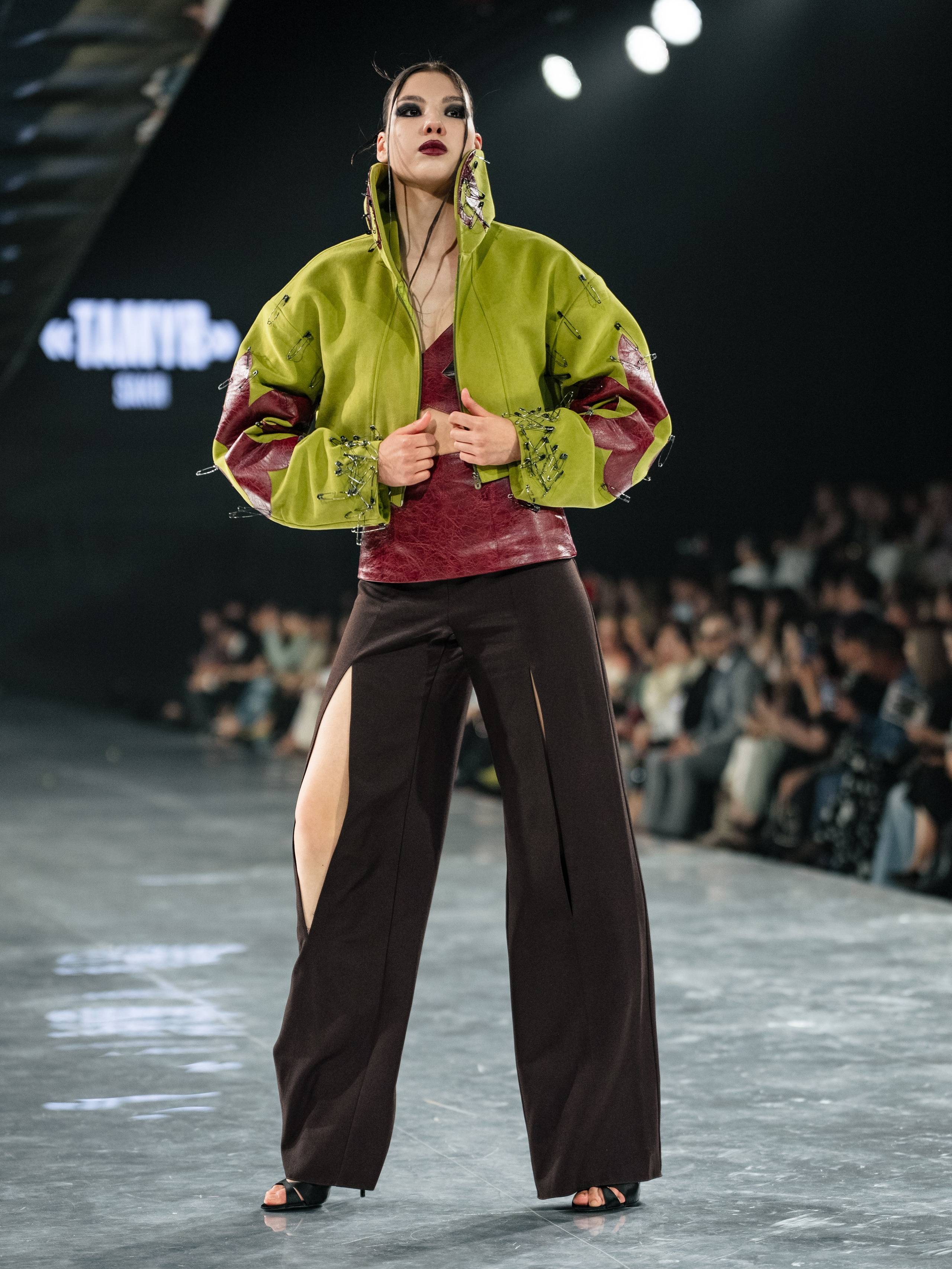 Visa Fashion Week SAKH. Сайт Алматинского НЮ АРТ, будуар и фэшн фотографа Дениса Карпенко