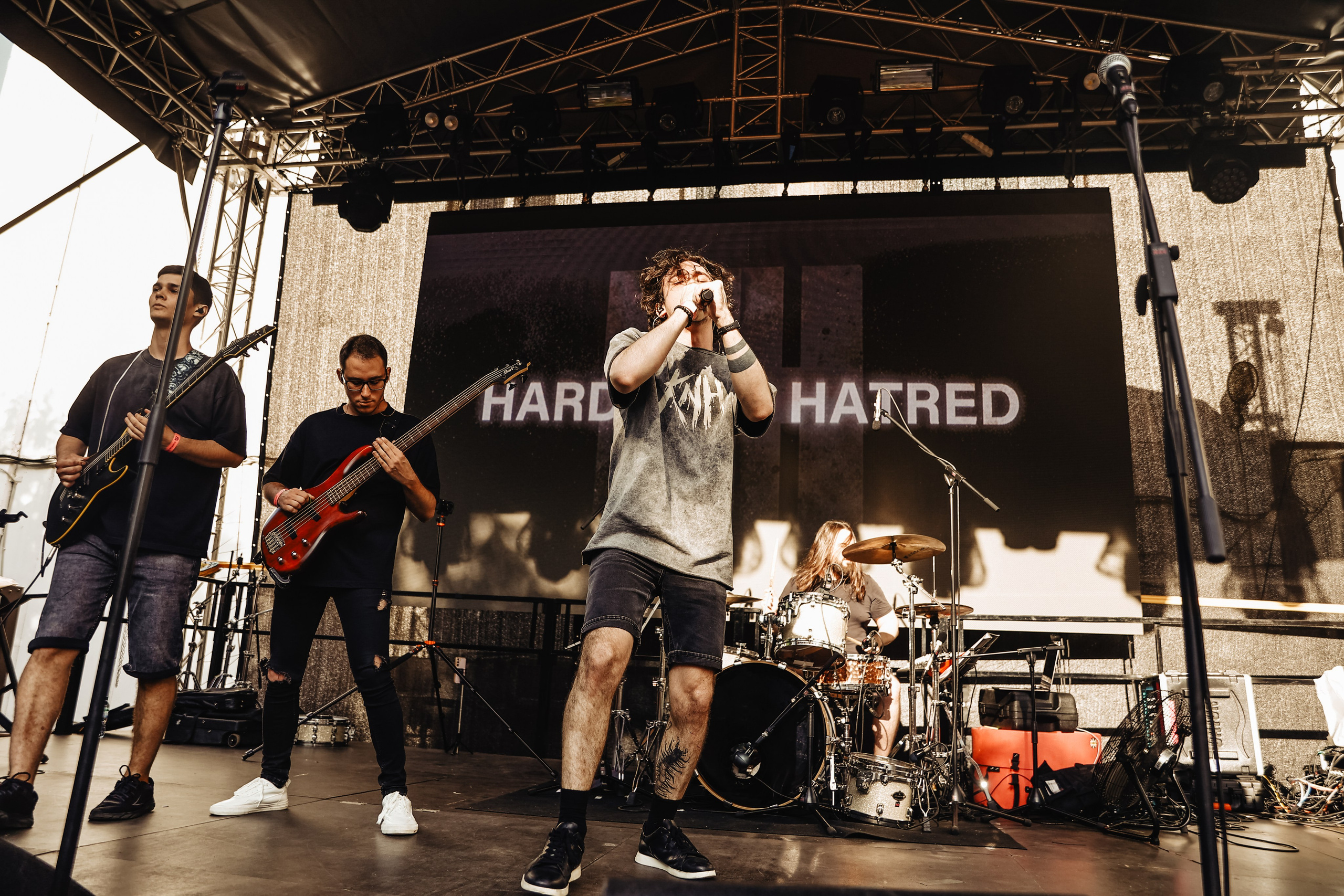 ЛЕТНИЙ МЕТАЛ В ПРАВДЕ