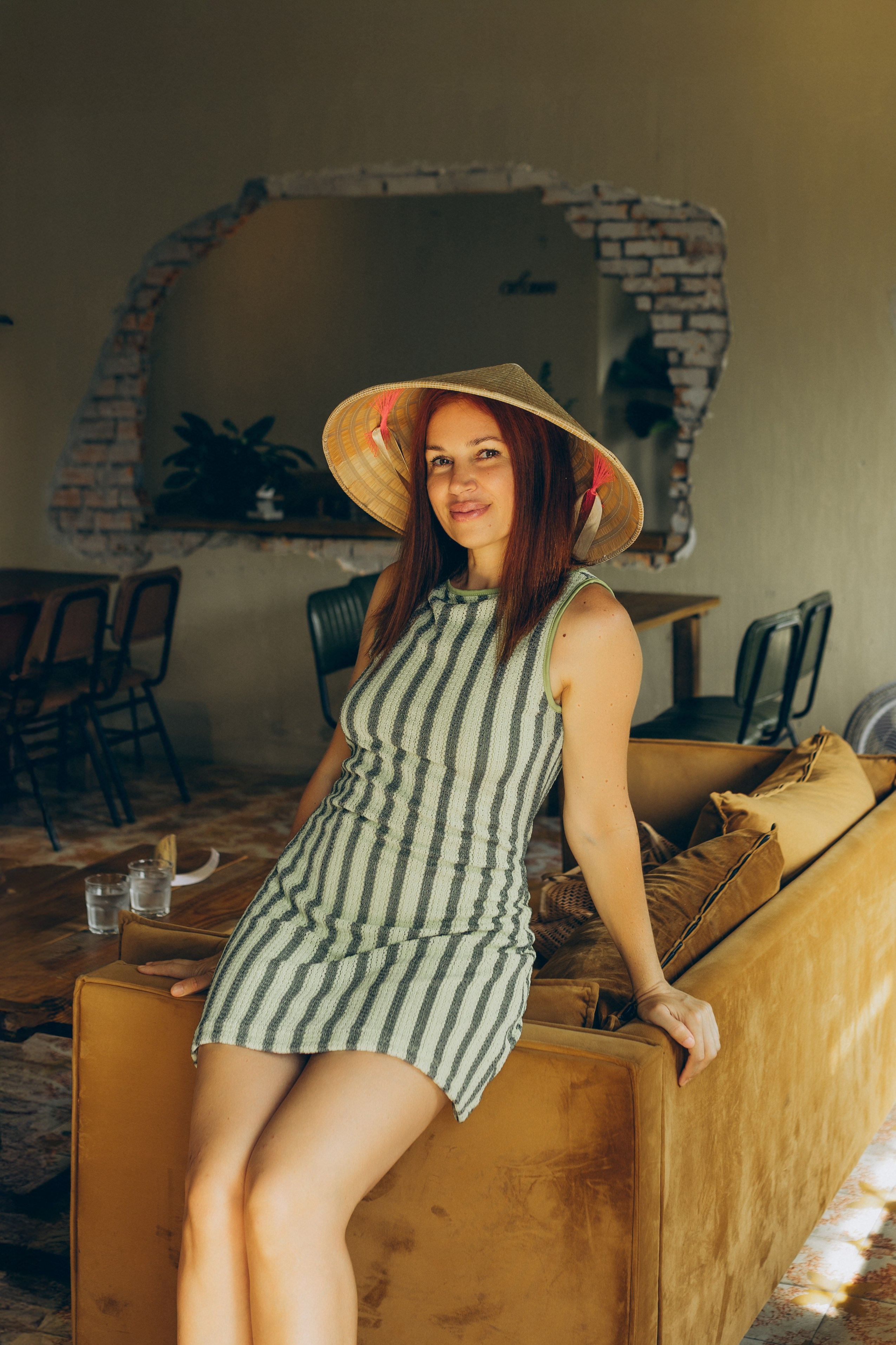 Елена и Полина на улицах Нячанга. Главная