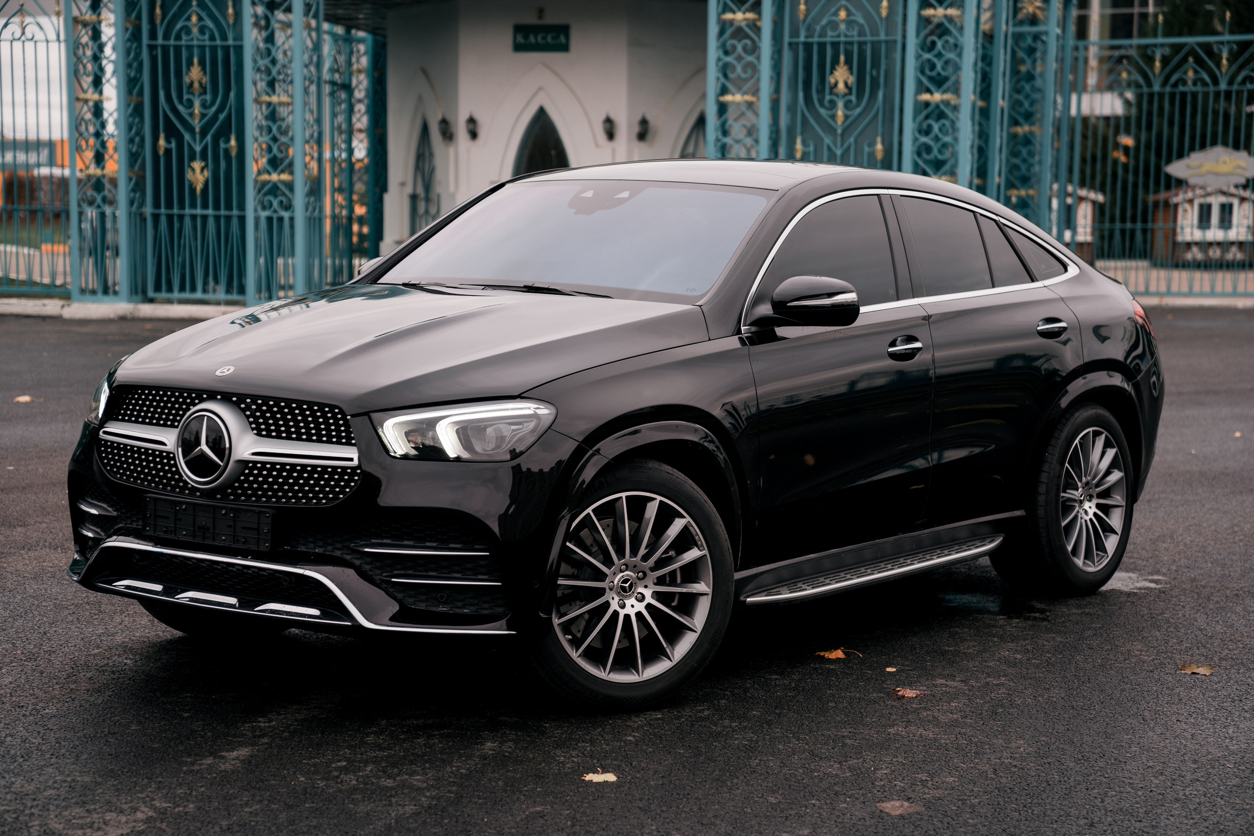 Mercedes-Benz GLE 400D. Идеальные портреты для соцсетей — Фотограф Ленар