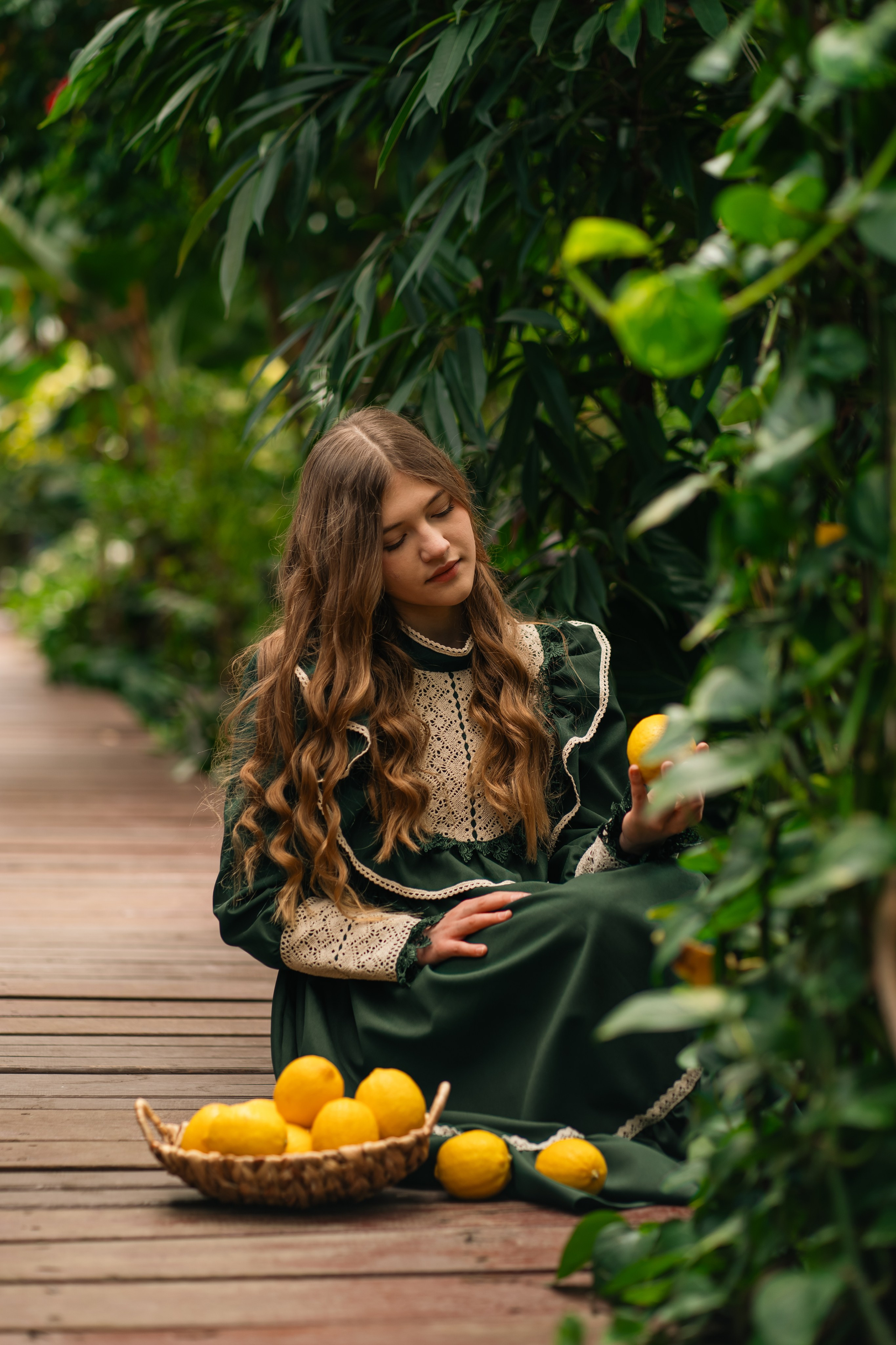 Девушка в цветочной оранжерее. Фотограф Мария N Екатеринбург