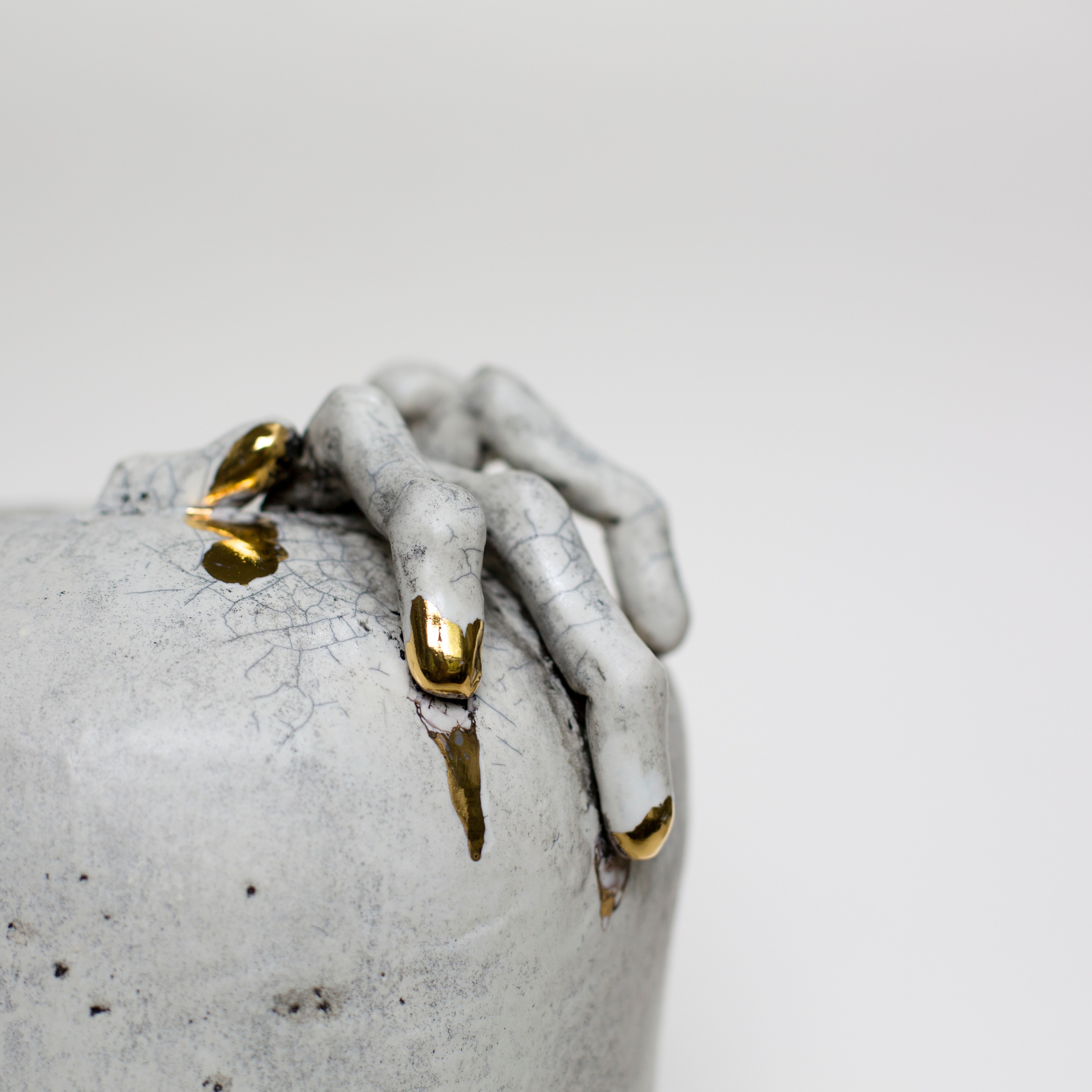 The well. Художник керамист Вика Уйстрайх