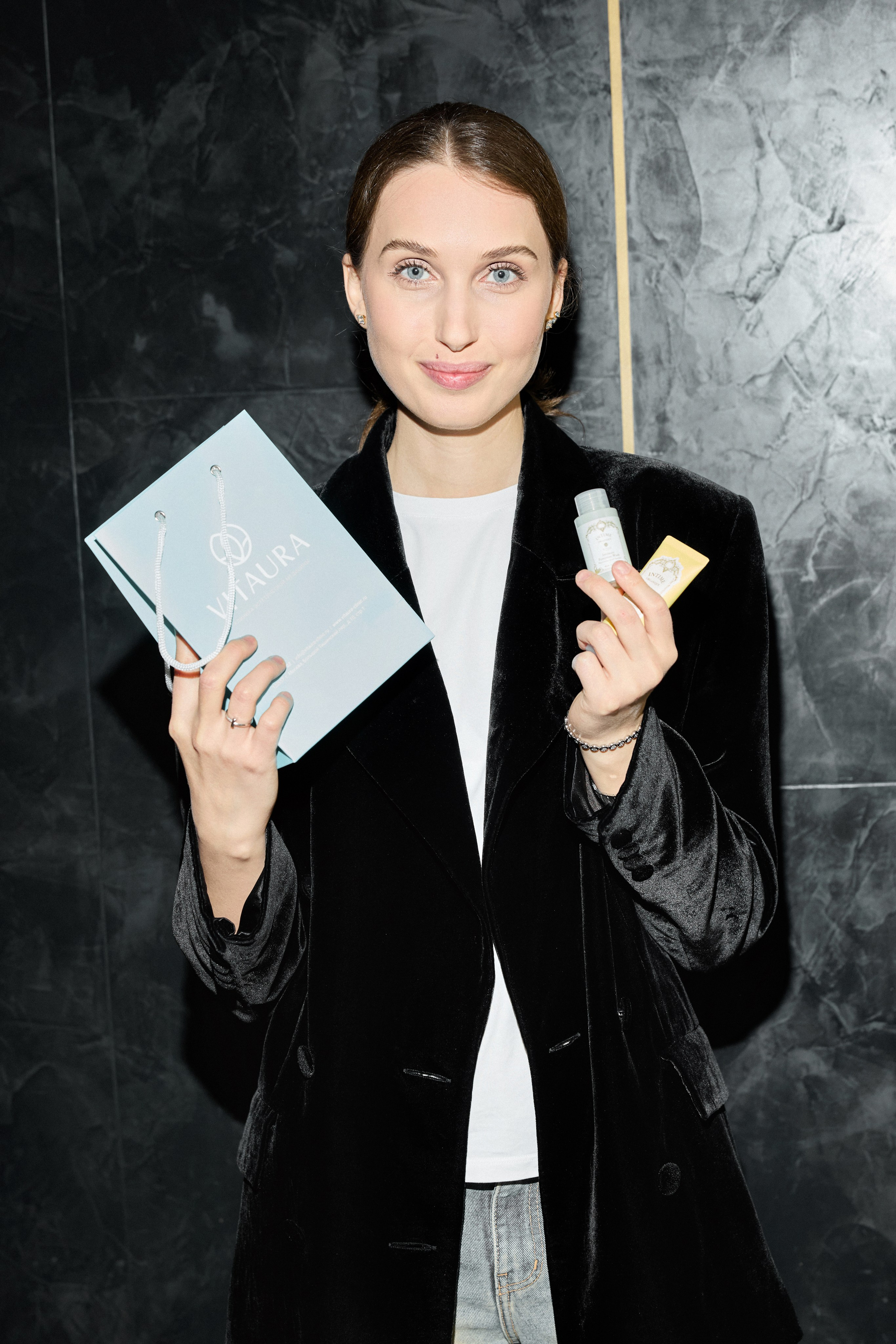 VITAURA. ARTEMIY IGNATOV