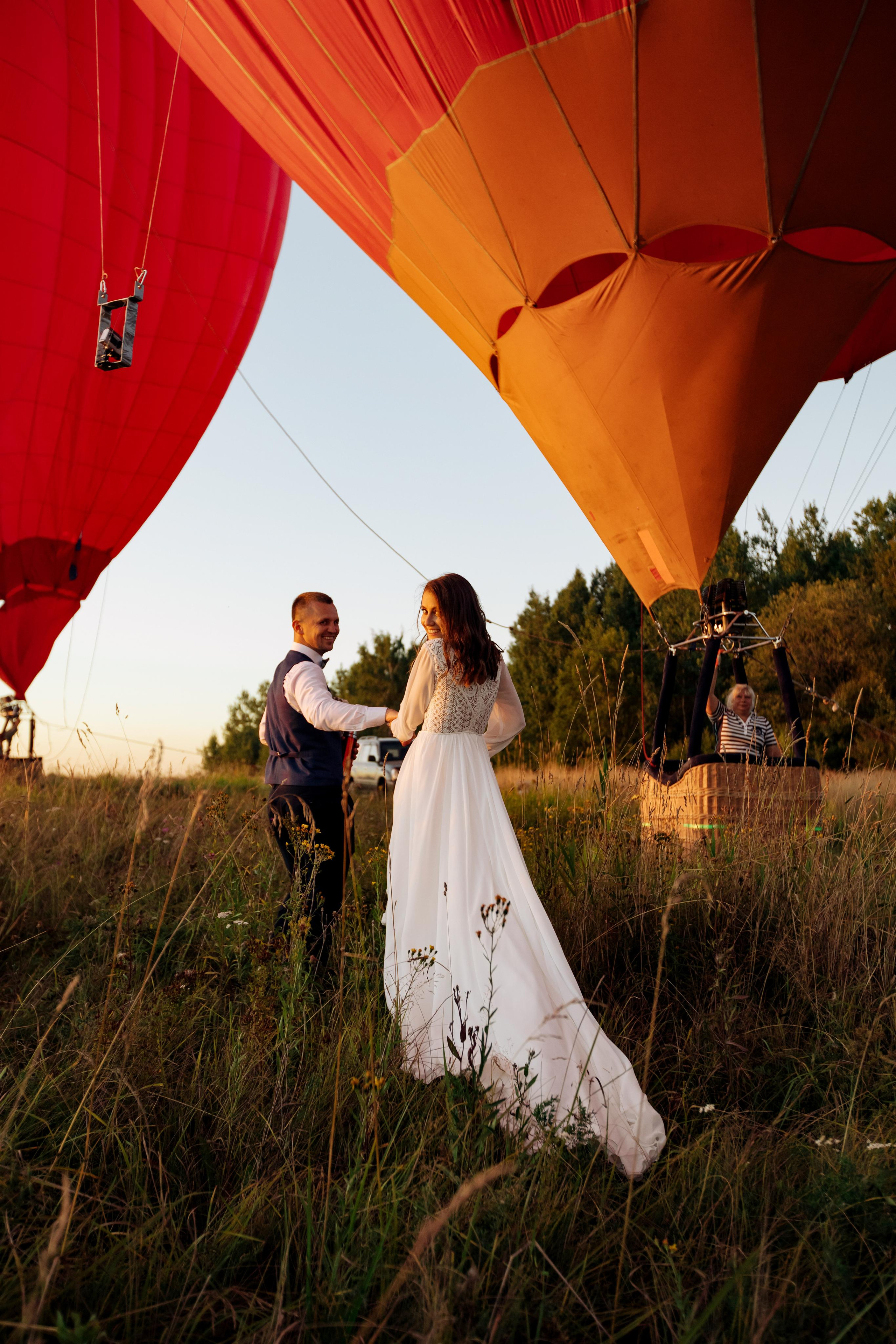На большом воздушном шаре. Лиза Каражова