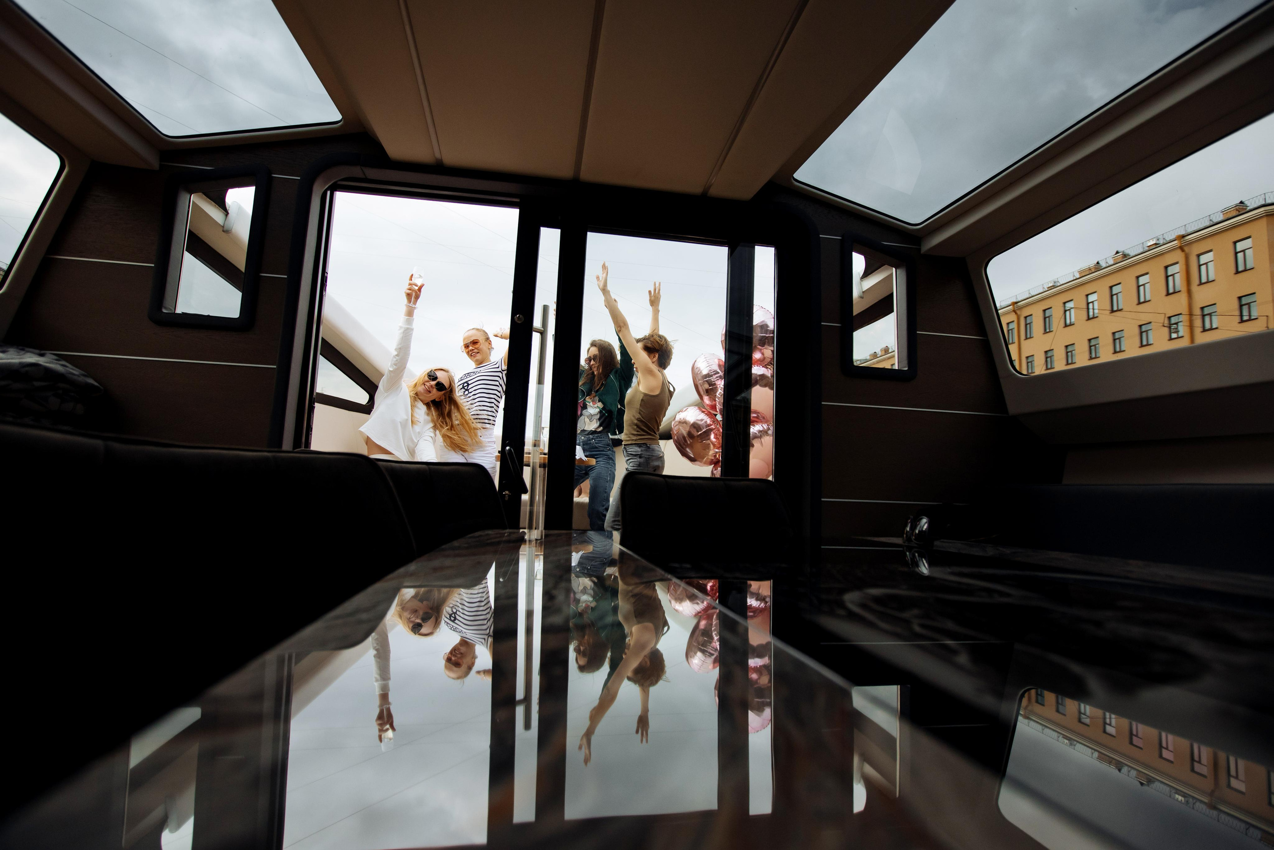 Горячий девичник. Лиза Каражова