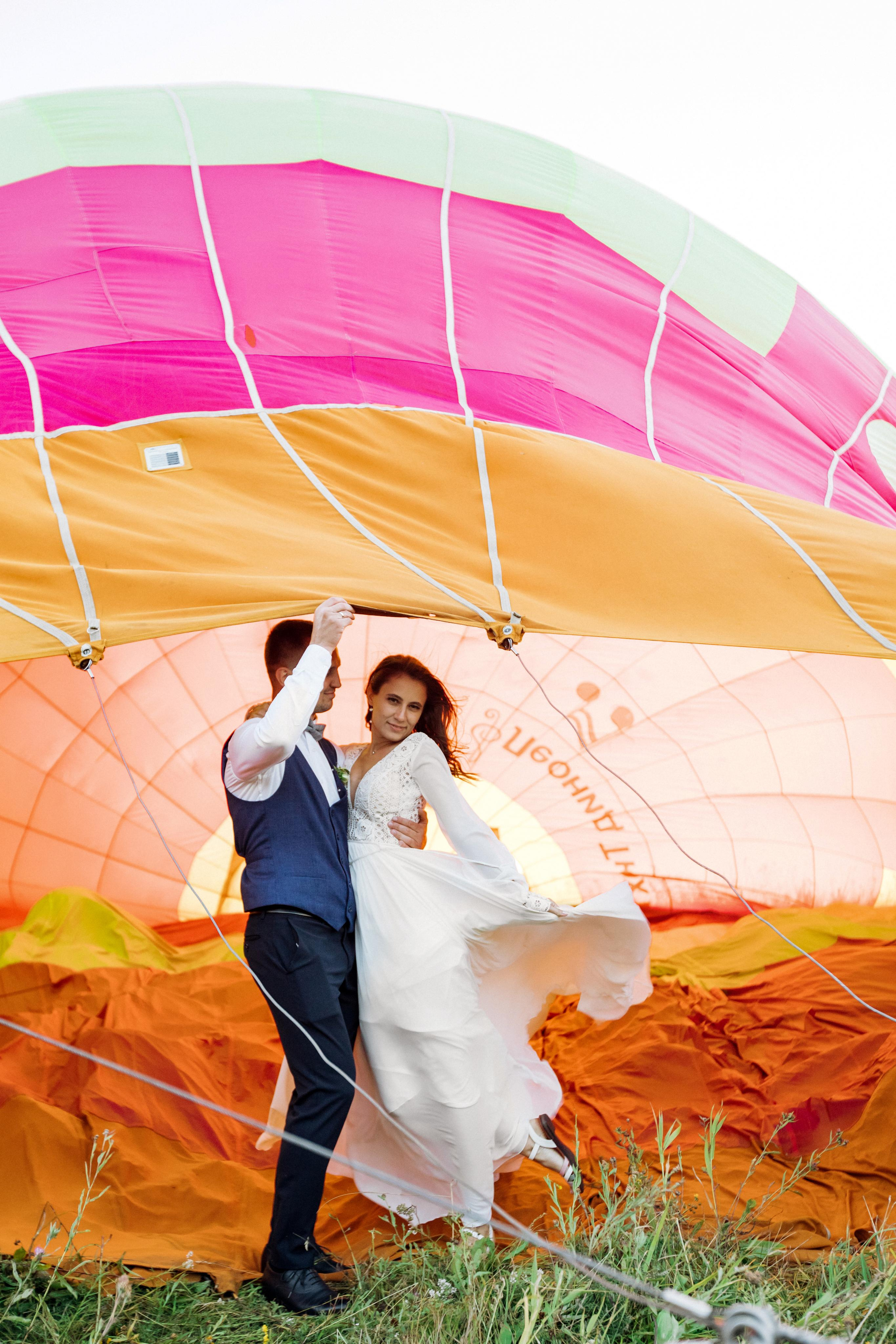 На большом воздушном шаре. Лиза Каражова