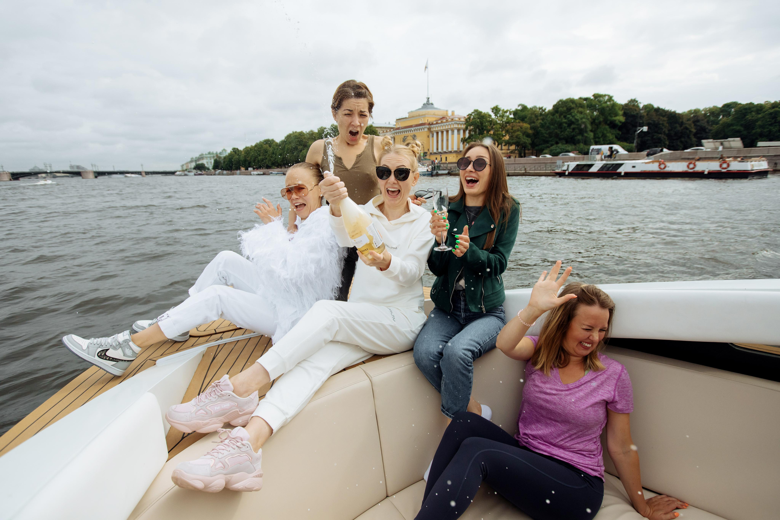 Горячий девичник. Лиза Каражова