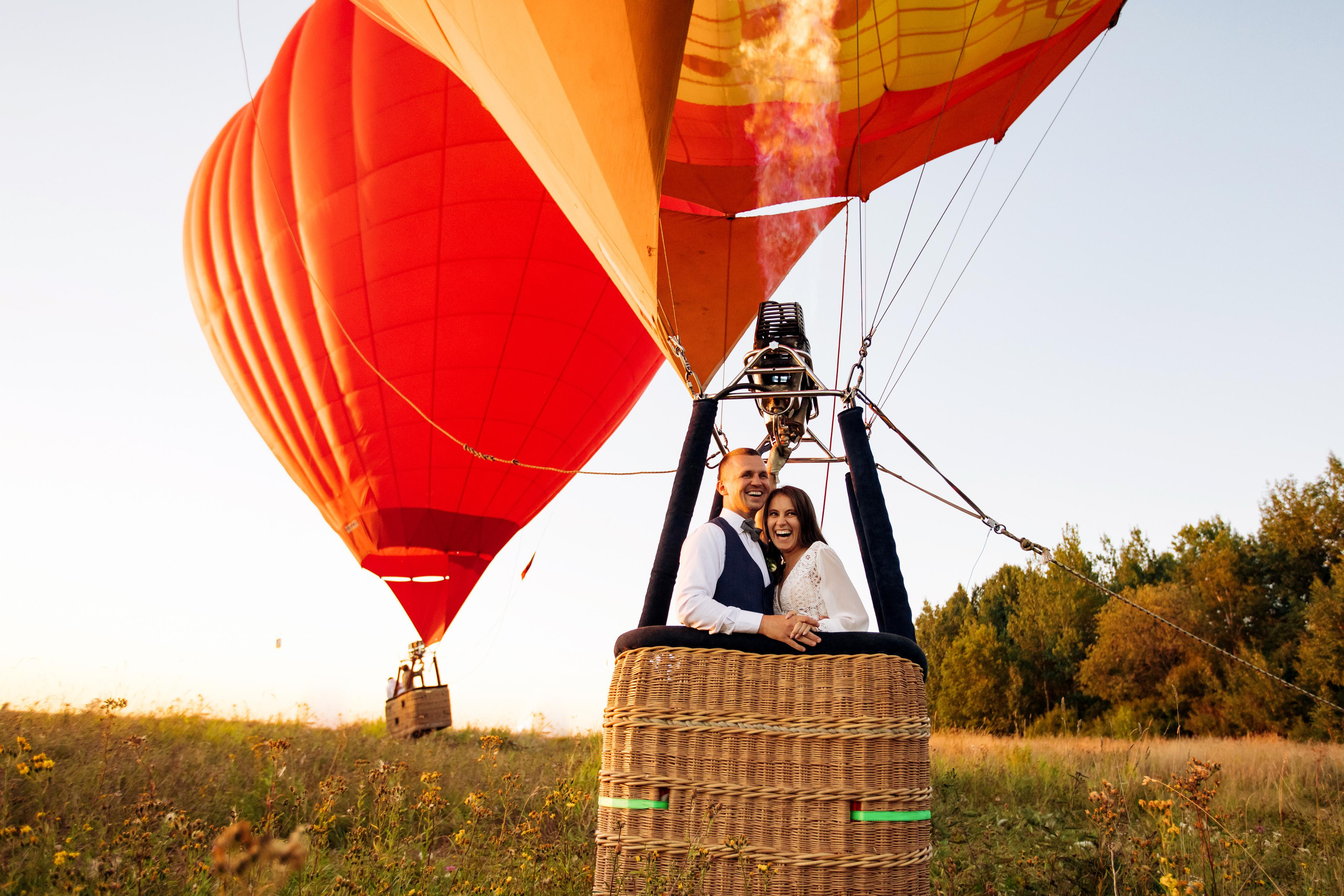 На большом воздушном шаре. Лиза Каражова