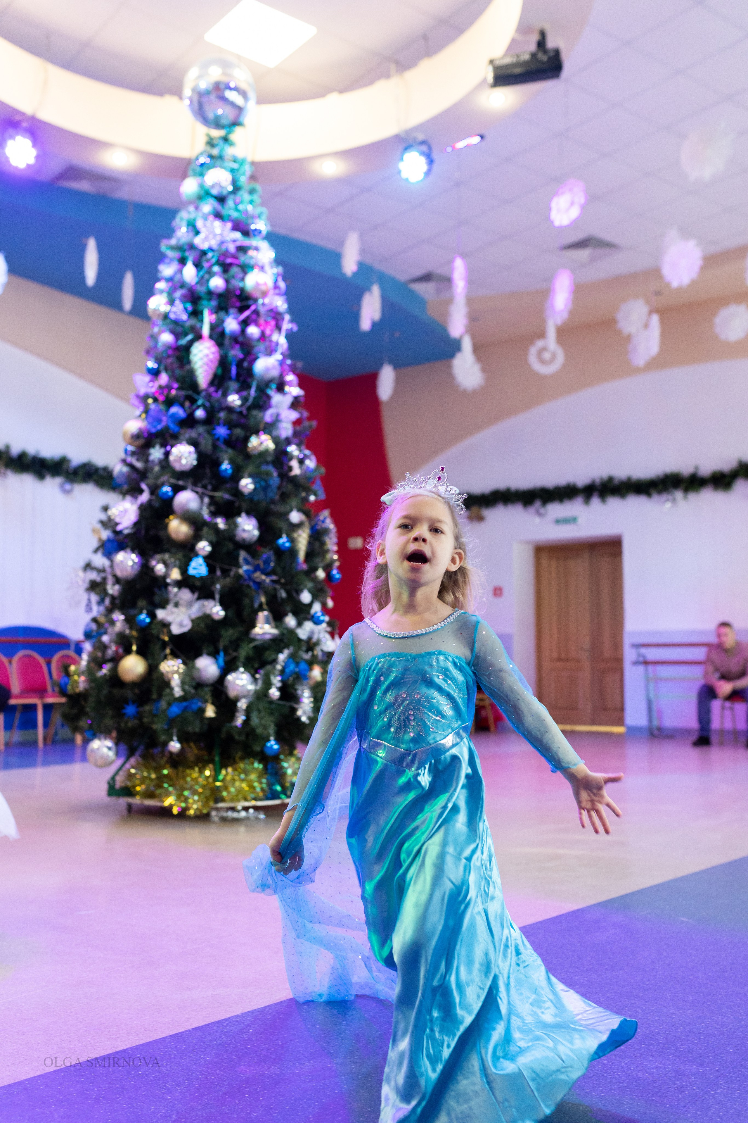 Утренник в ДОФ 04.01.25. Ольга Смирнова юрист, фотограф