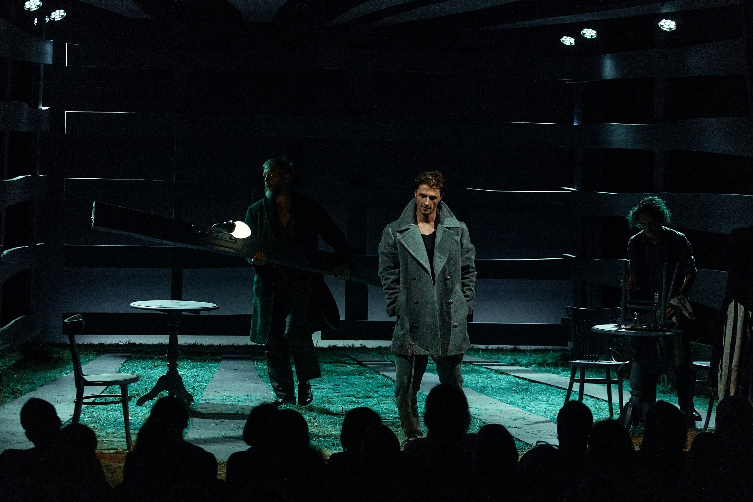 Бесприданница. Приют комедианта. Фотограф Нина Антонова