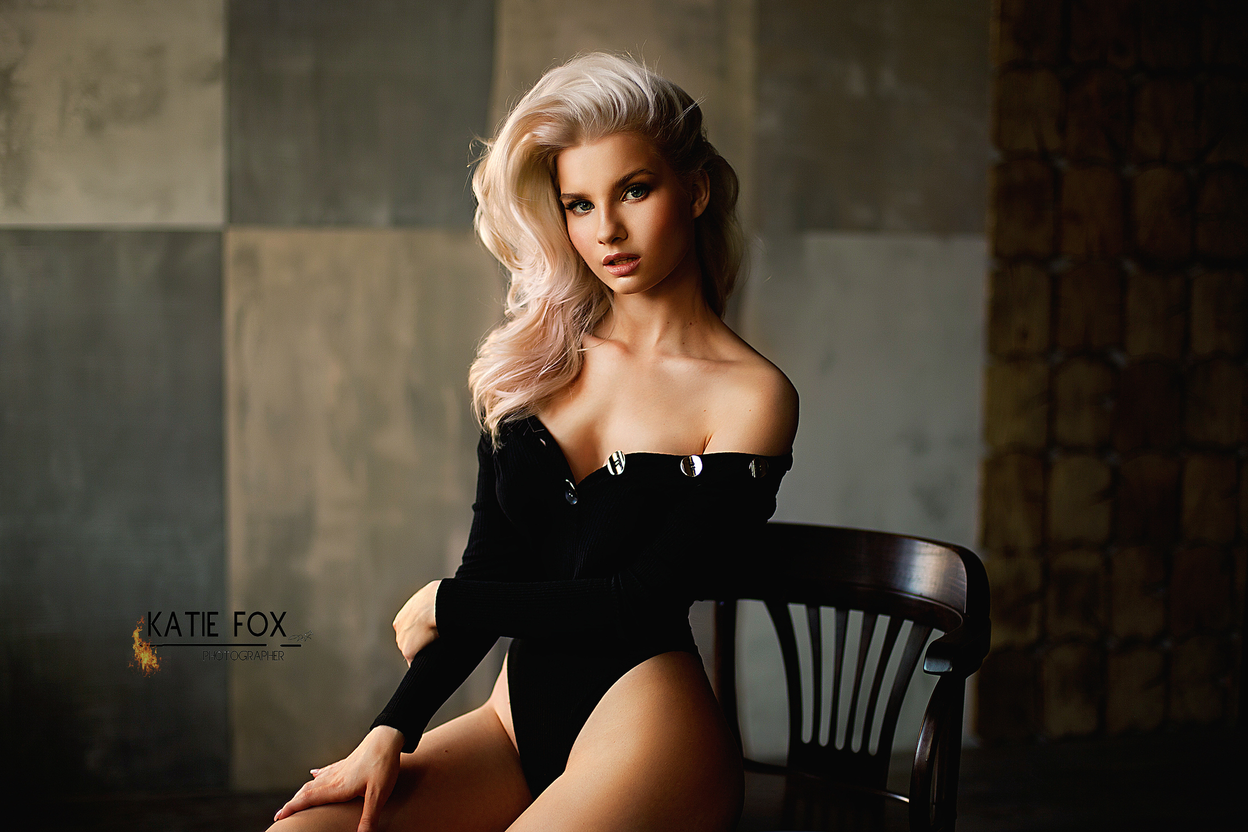 Женская съемка в низком ключе. Темные студии. Фотограф новорожденных и детей до года в Новосибирске Ka