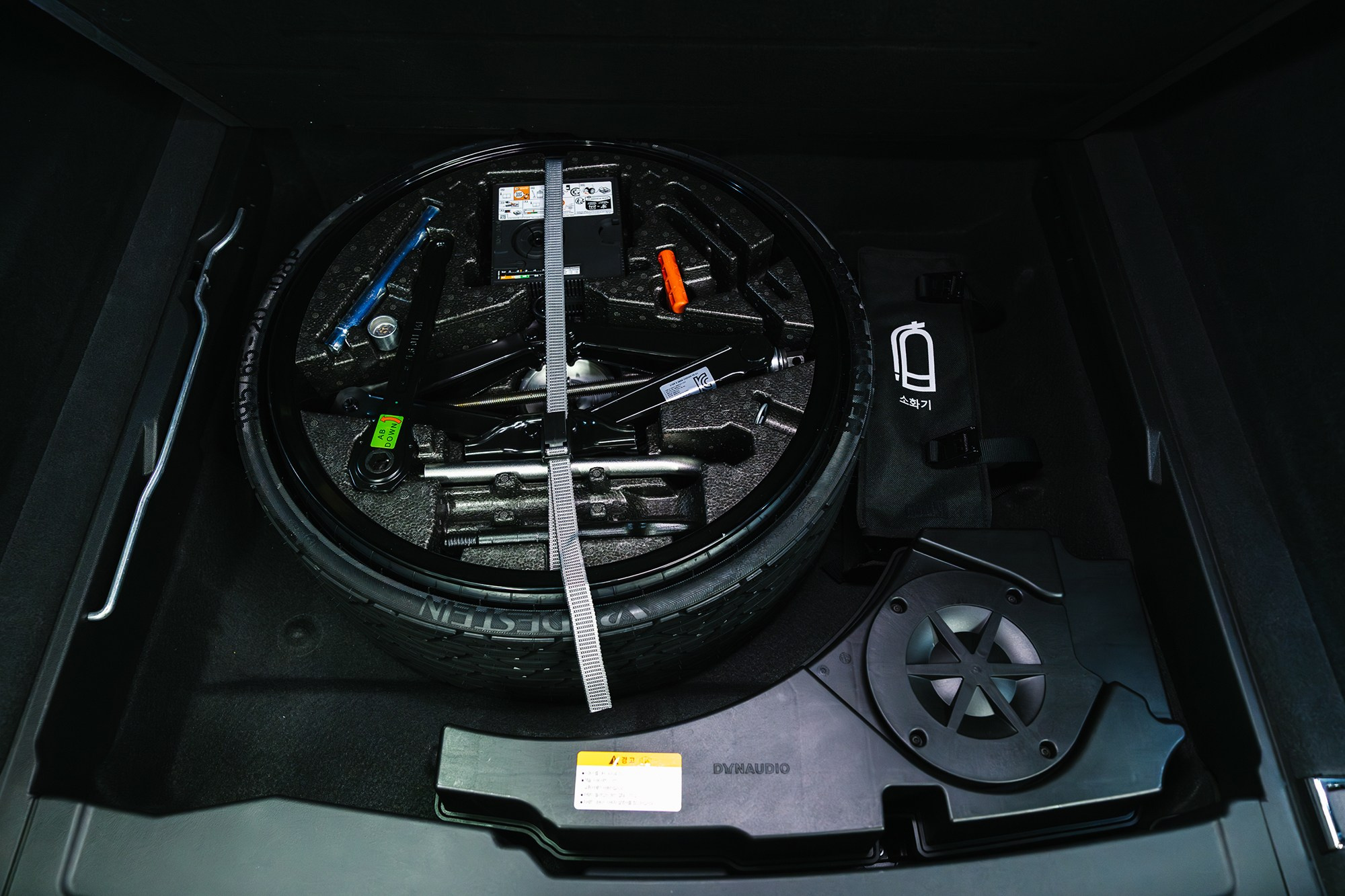 Volkswagen Touareg R-Line 3.0 TDI AT (286 л. с.) 2025. Автосалон «Х-Авто»