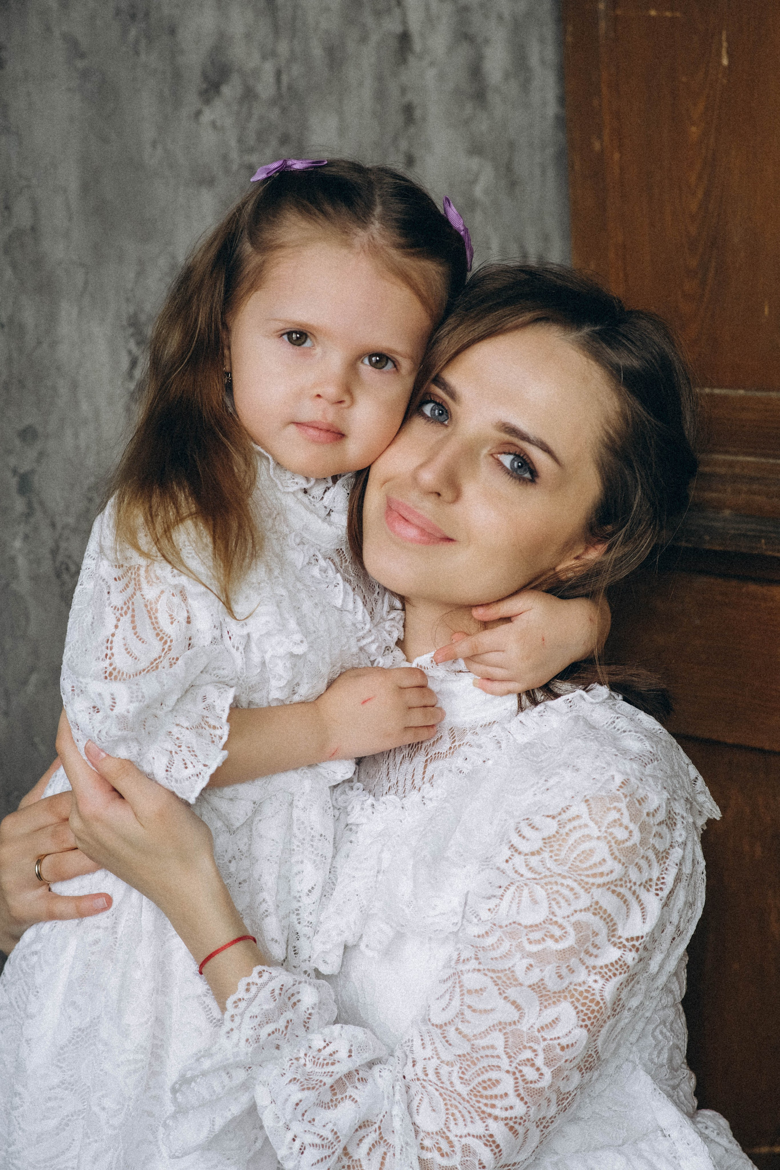 Юля и Варя (Пасха). Главная