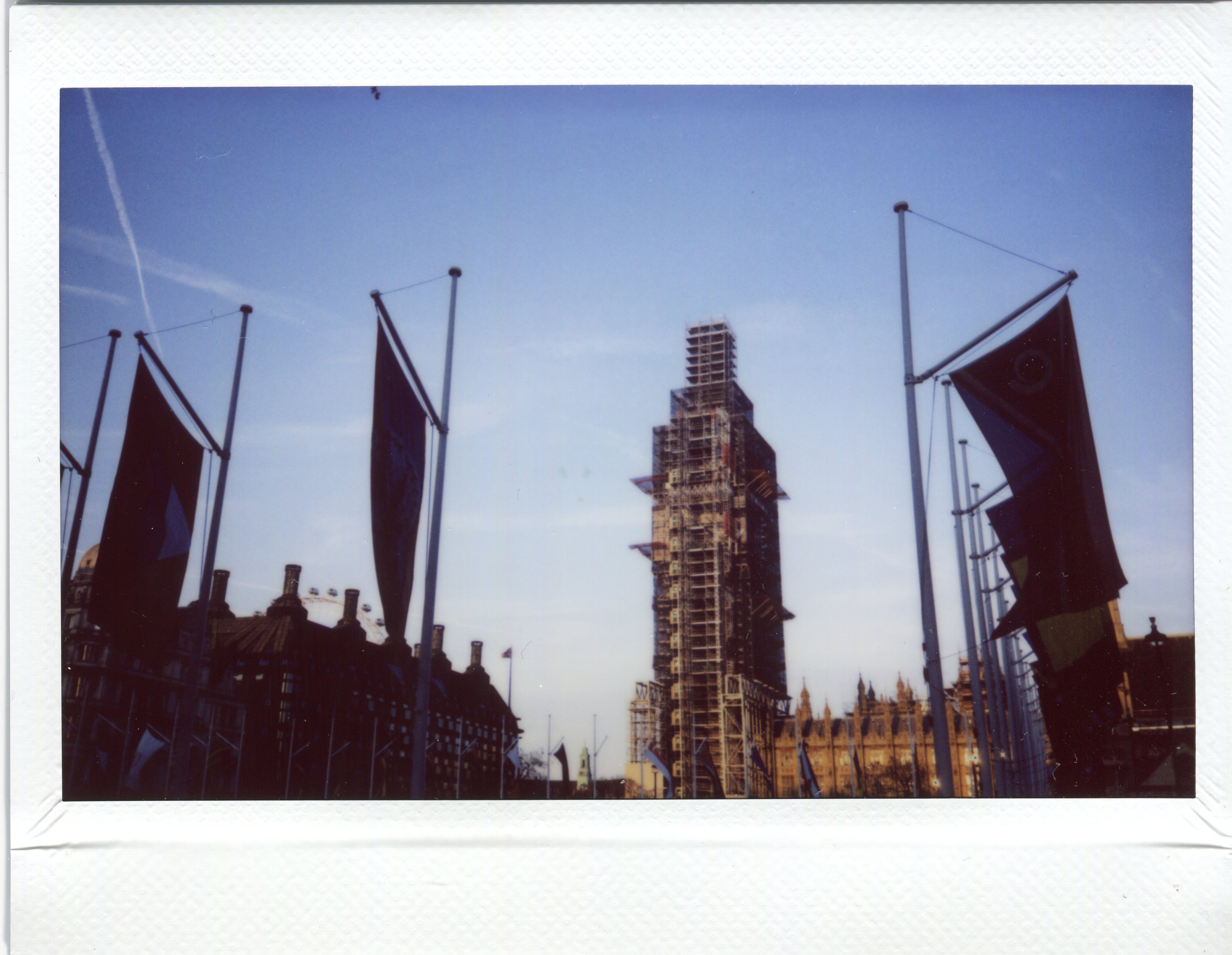 Analog London. Iraogo