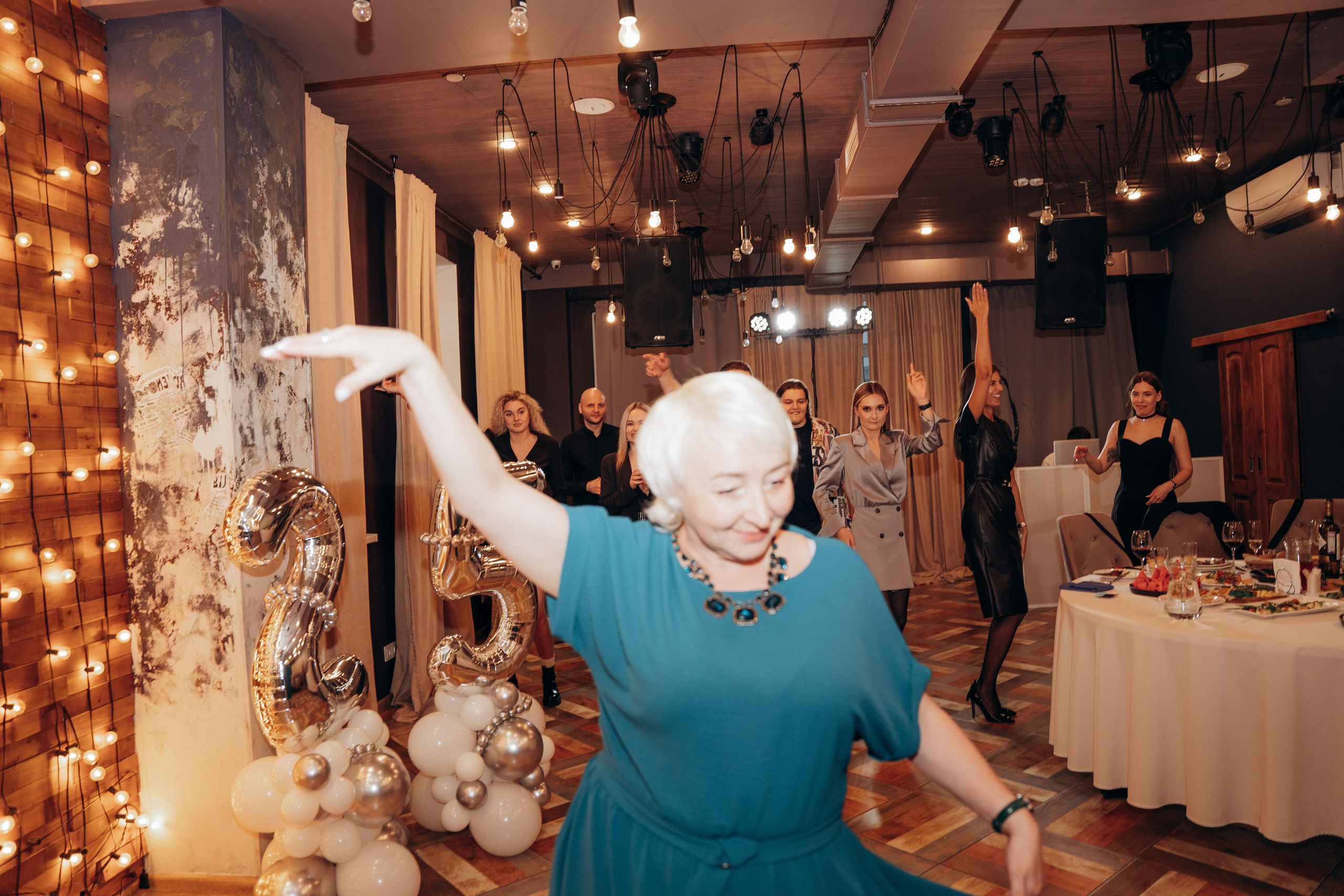 Яне 25. Главная