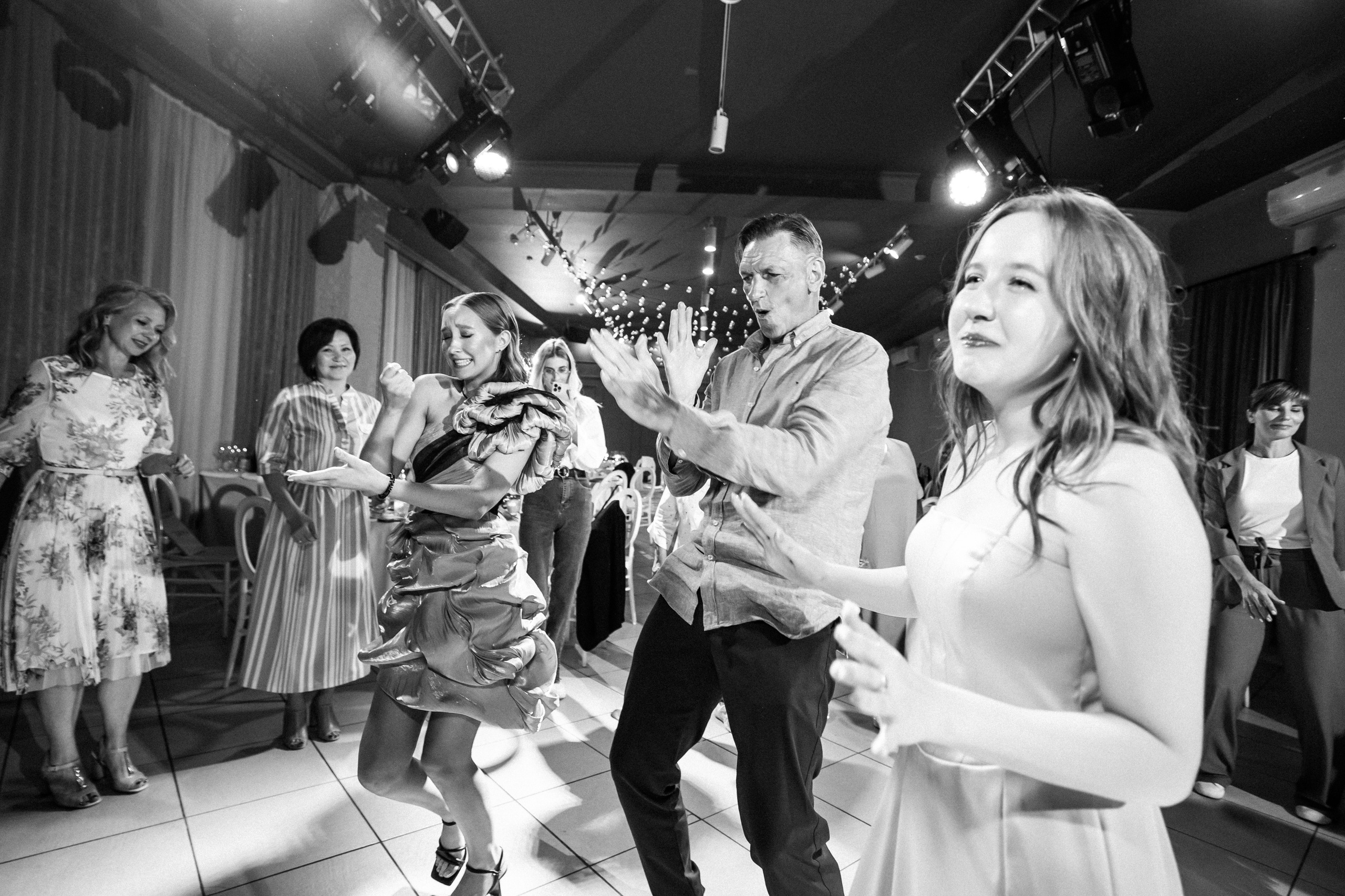 2023-06-23 Выпускной МБОУ СОШ № 10. Фотограф в Красноярске