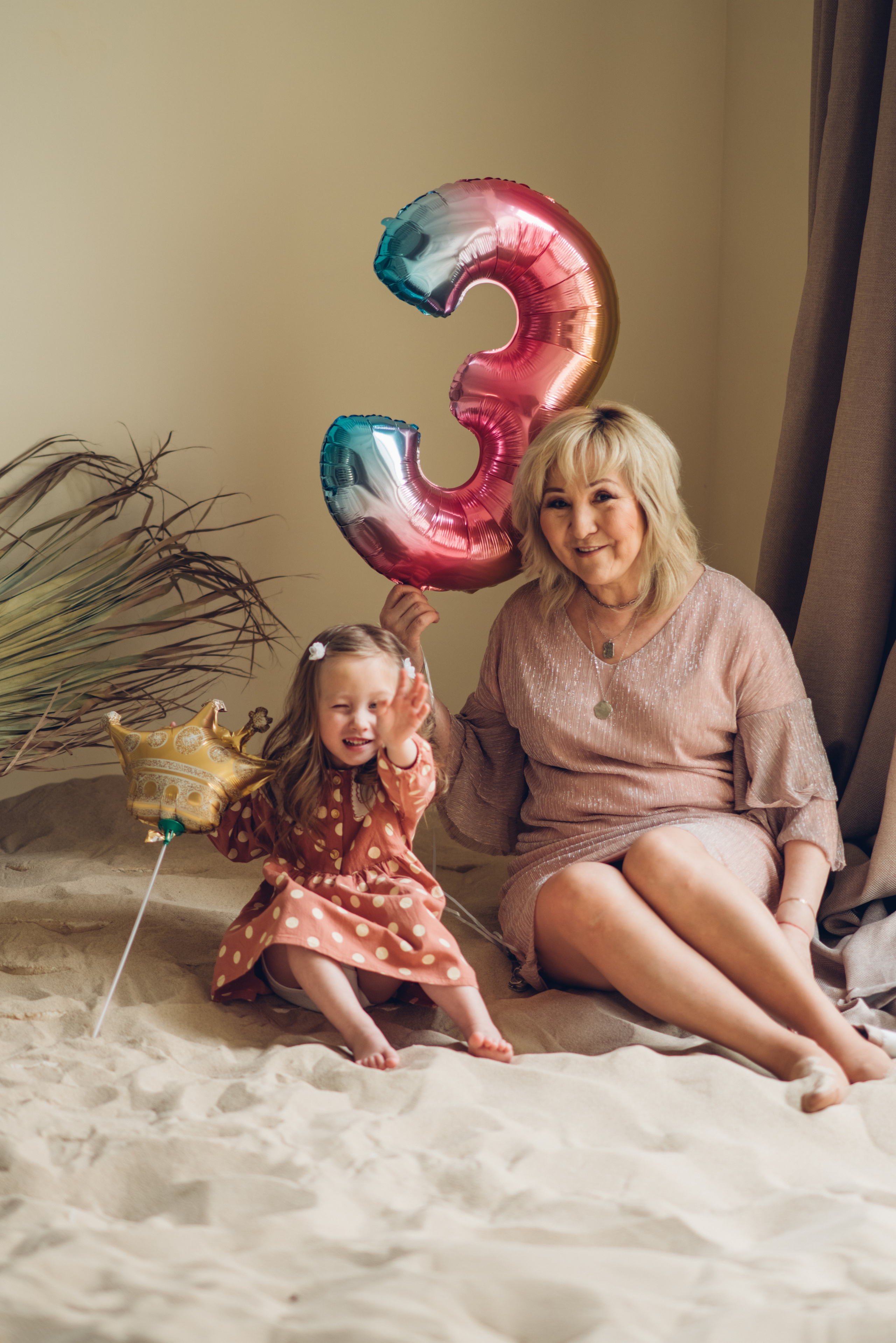 Семейные / детские истории. Студийная съемка детского дня рождения. Профессиональный детский и семейный фотограф в Москве Диля Грошева