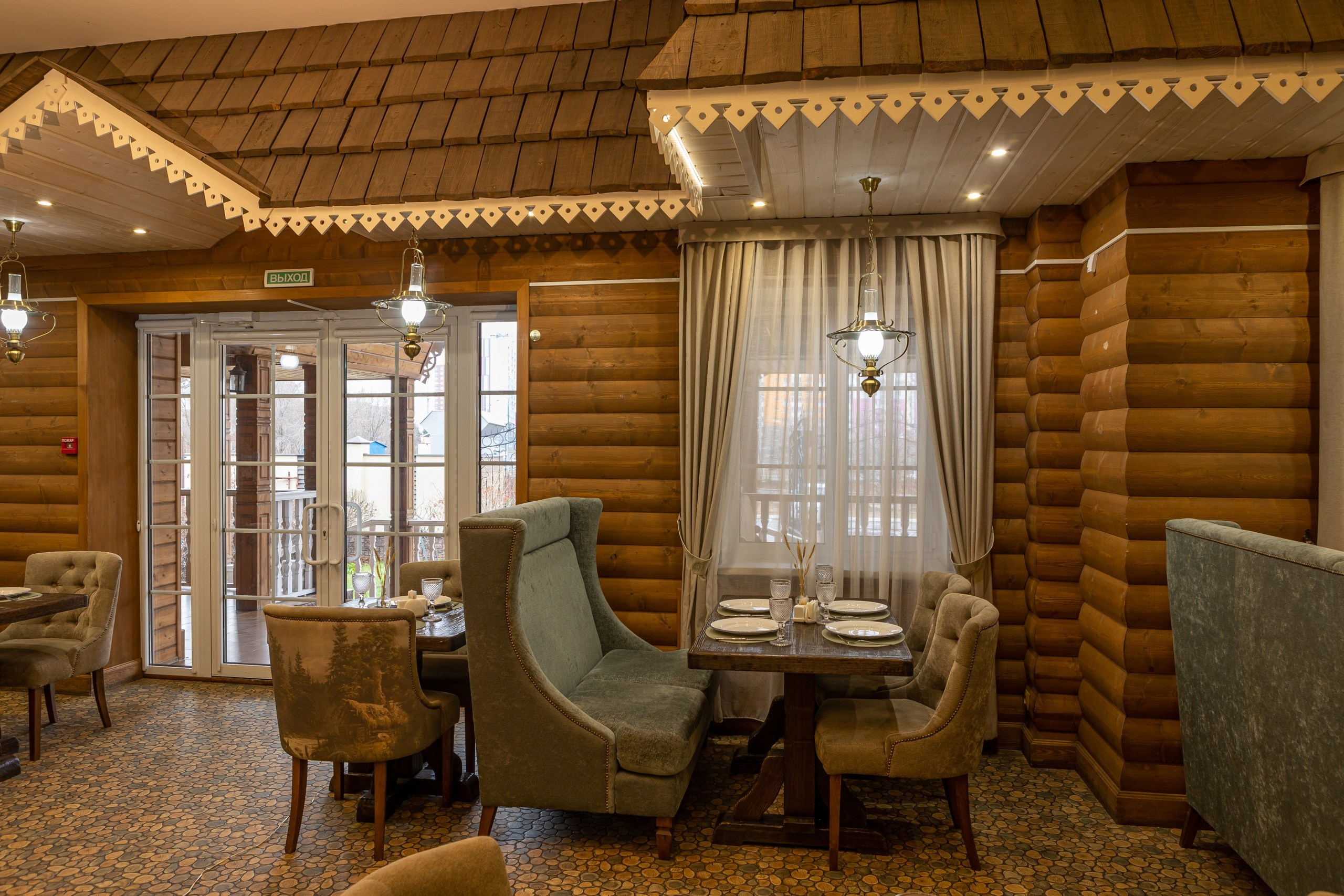 Большой банкетный зал ресторана «Дача»