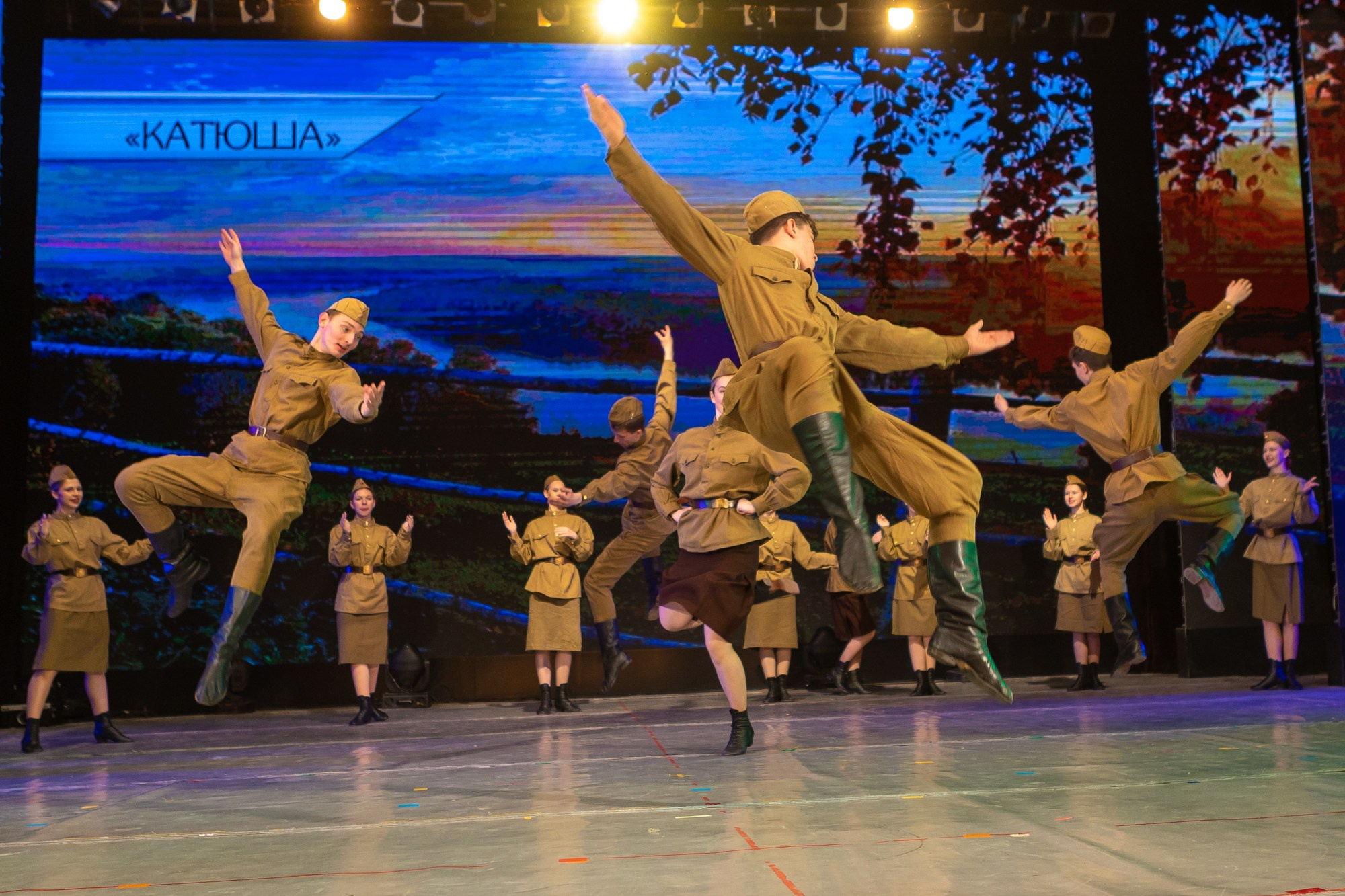 Отчетный концерт Заслуженного коллектива РФ «Жемчужинка» в Оренбурге, ДК «Россия», 2025 г. Фотограф в Оренбурге. Профессиональный фотограф