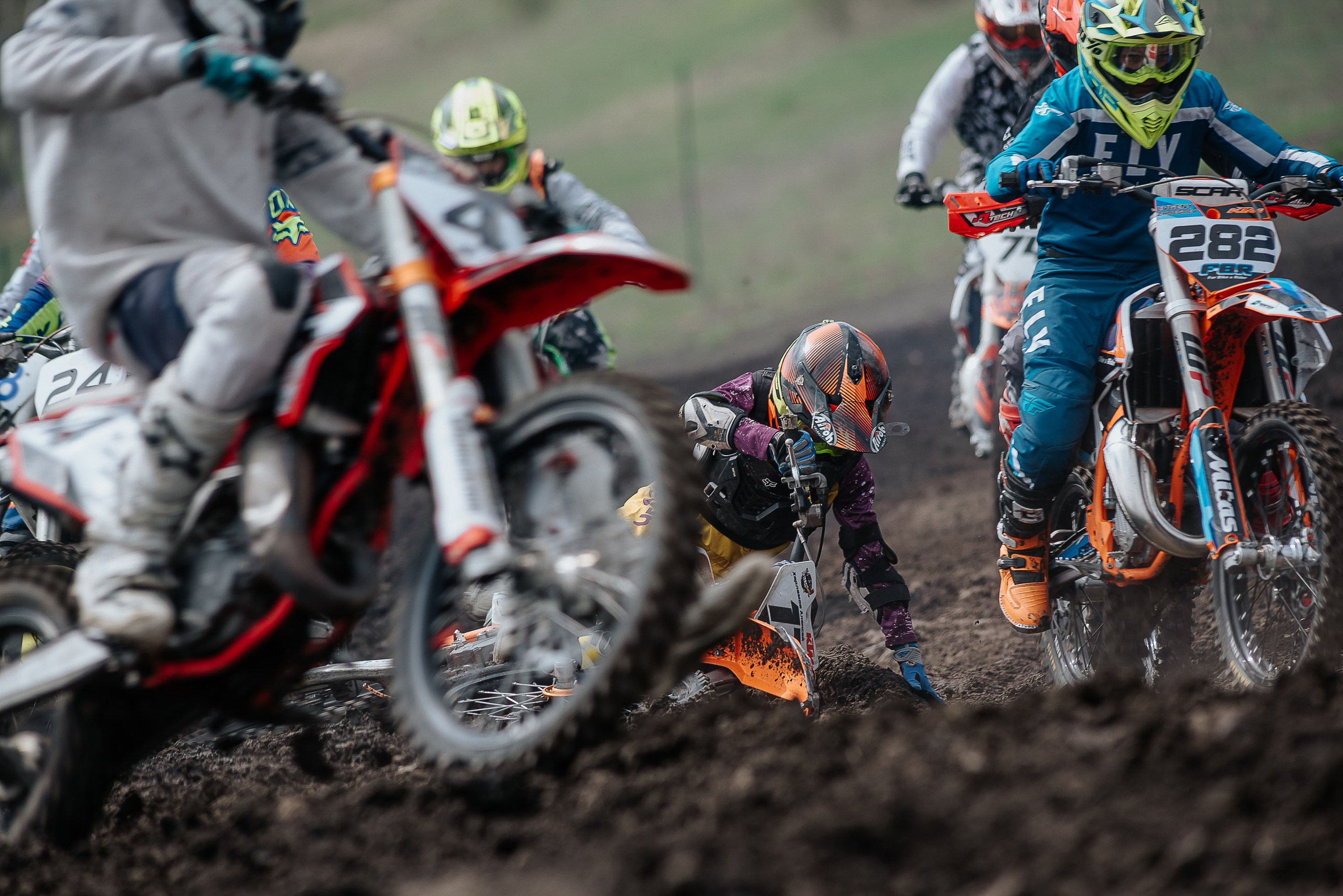 10.05.2024 — Чемпионат Кузбасса по мотокроссу. Репортажный фотограф в Кемерово