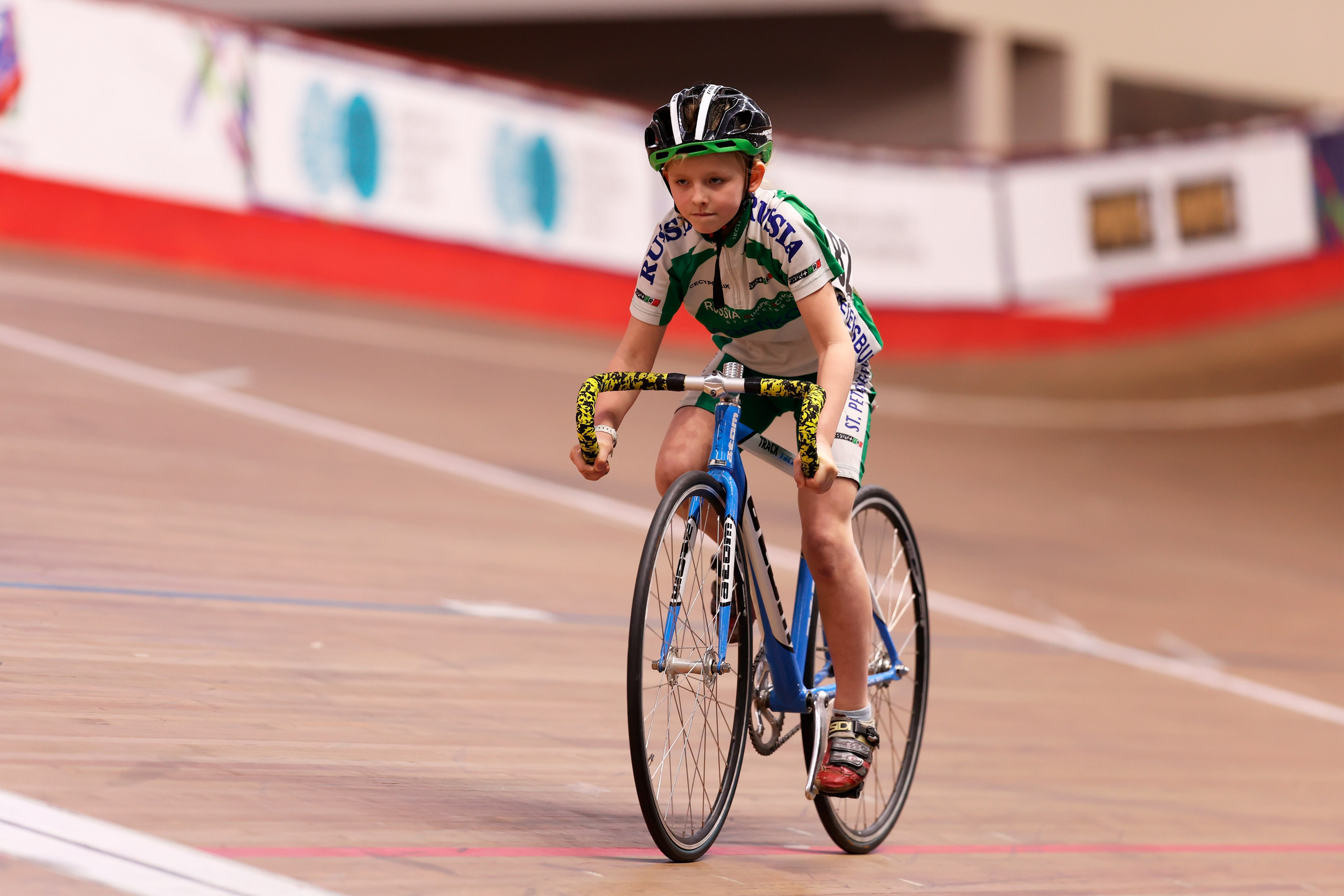 Пятый этап Региональных соревнований по велоспорту на треке (Гит, Скретч) 15.03.2025. Спортивный и репортажный фотограф Антон Тереханов
