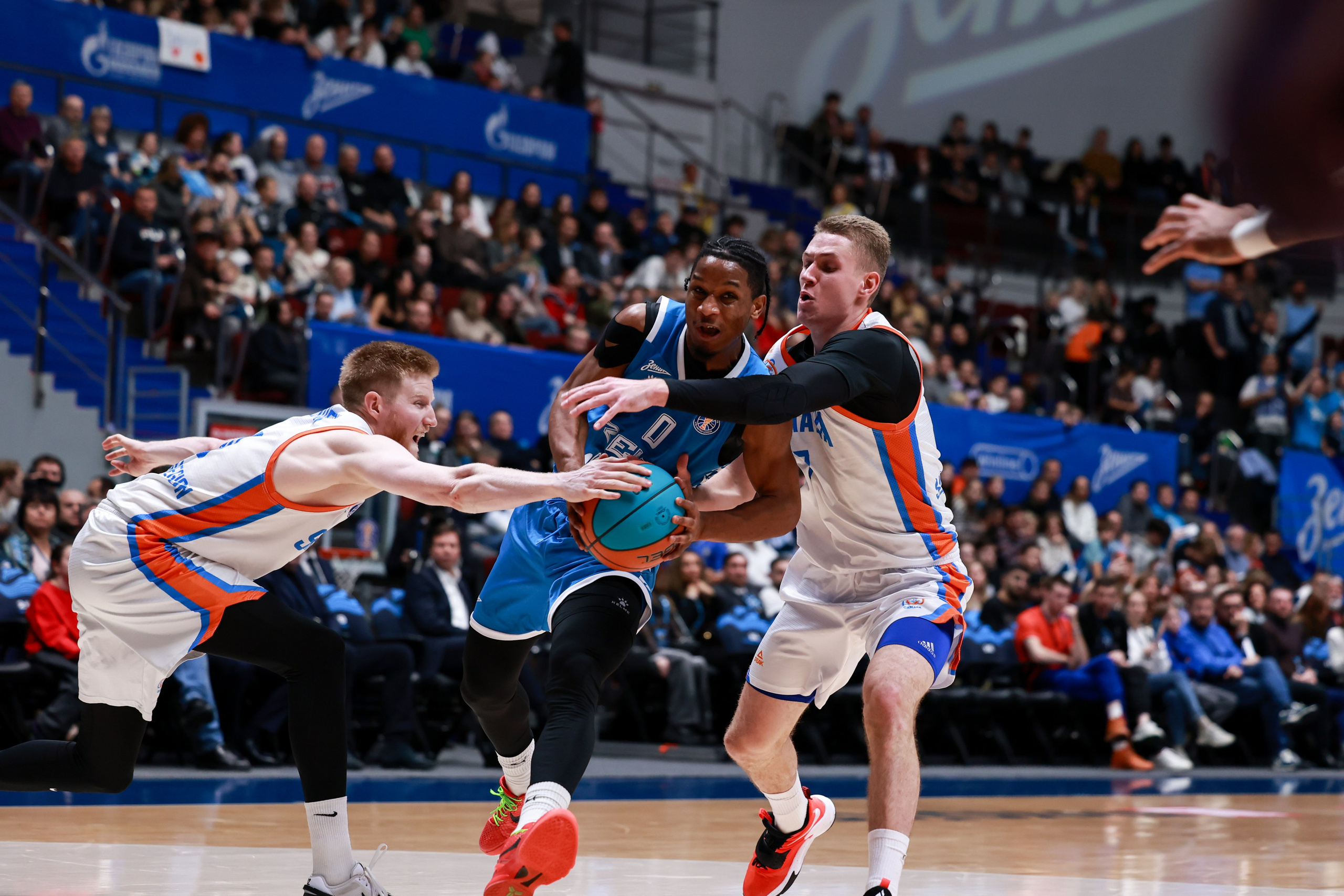 БК Зенит — БК Самара 30.10.2024. Спортивный и репортажный фотограф Антон Тереханов