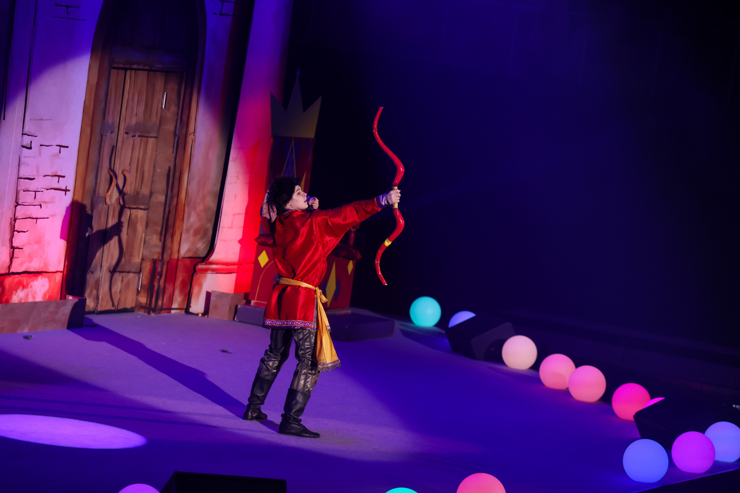 «Сказка о царе Салтане» спектакль на воде 30.12.2025. Спортивный и репортажный фотограф Антон Тереханов