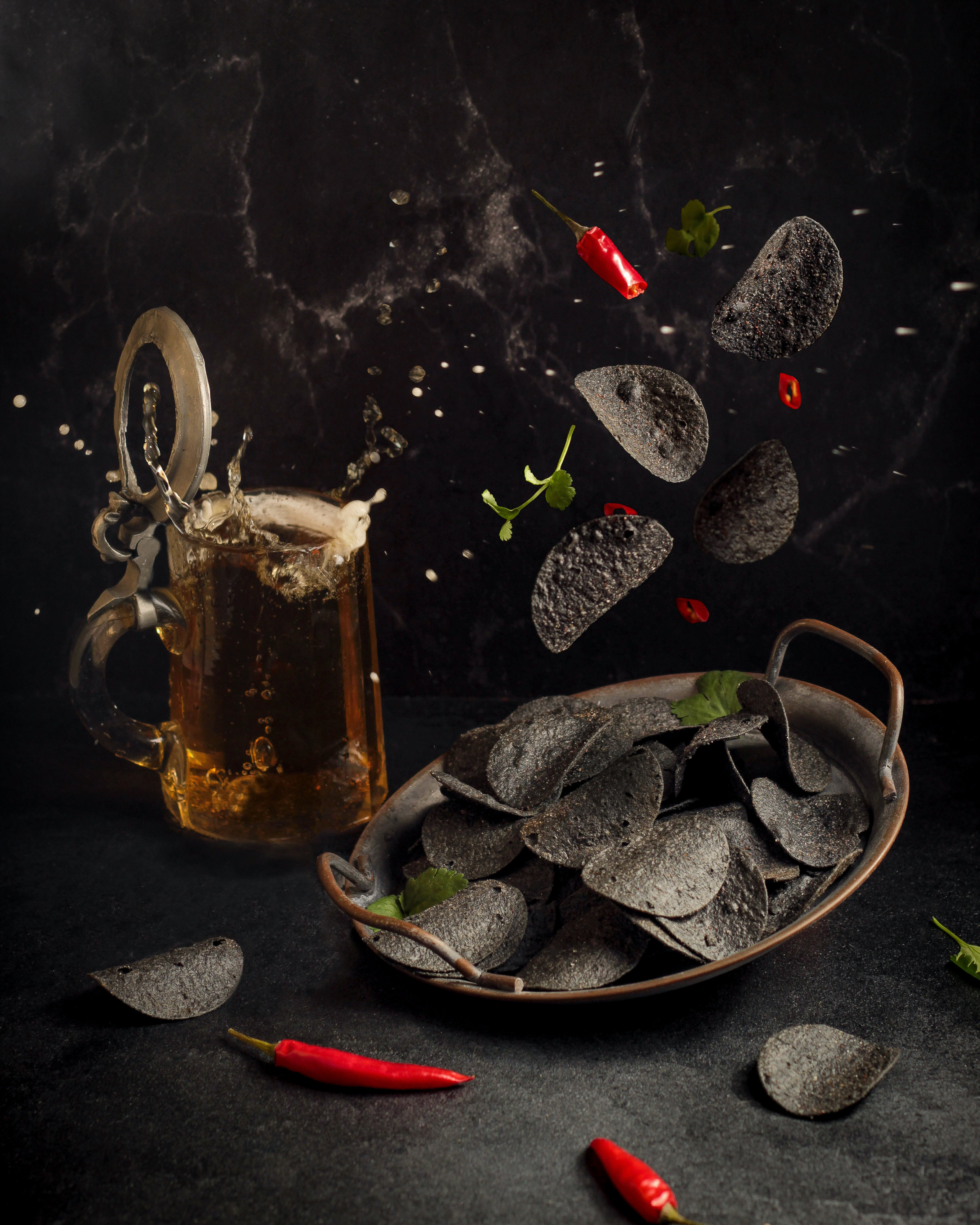 Левитация и спецэффекты. Фудфотограф и предметный фотограф в Москве Ирина Головина