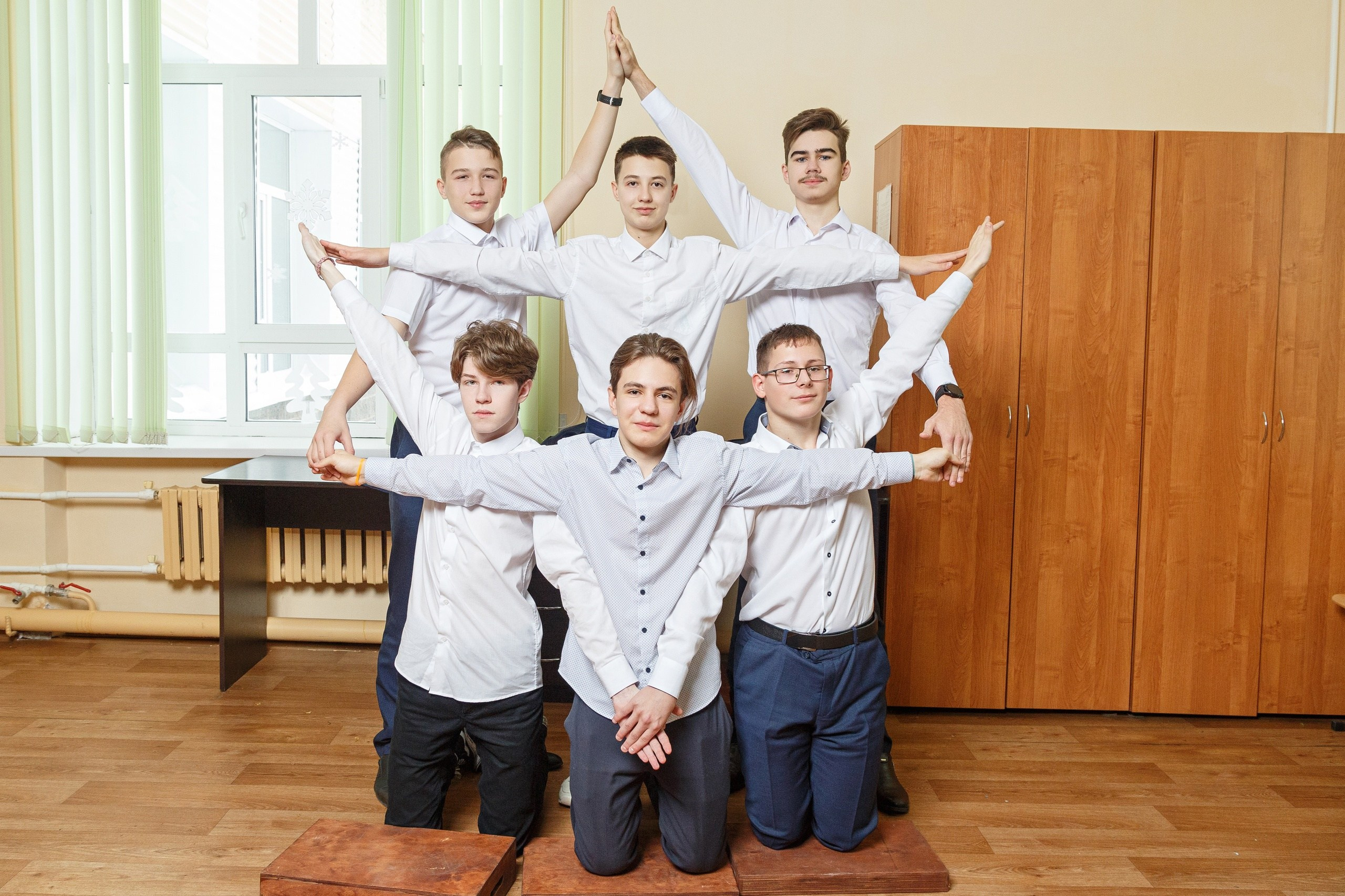 Выпускной альбом Ульяновск. SchoolBook — Выпускные альбомы| Школьный фотограф в Ульяновске