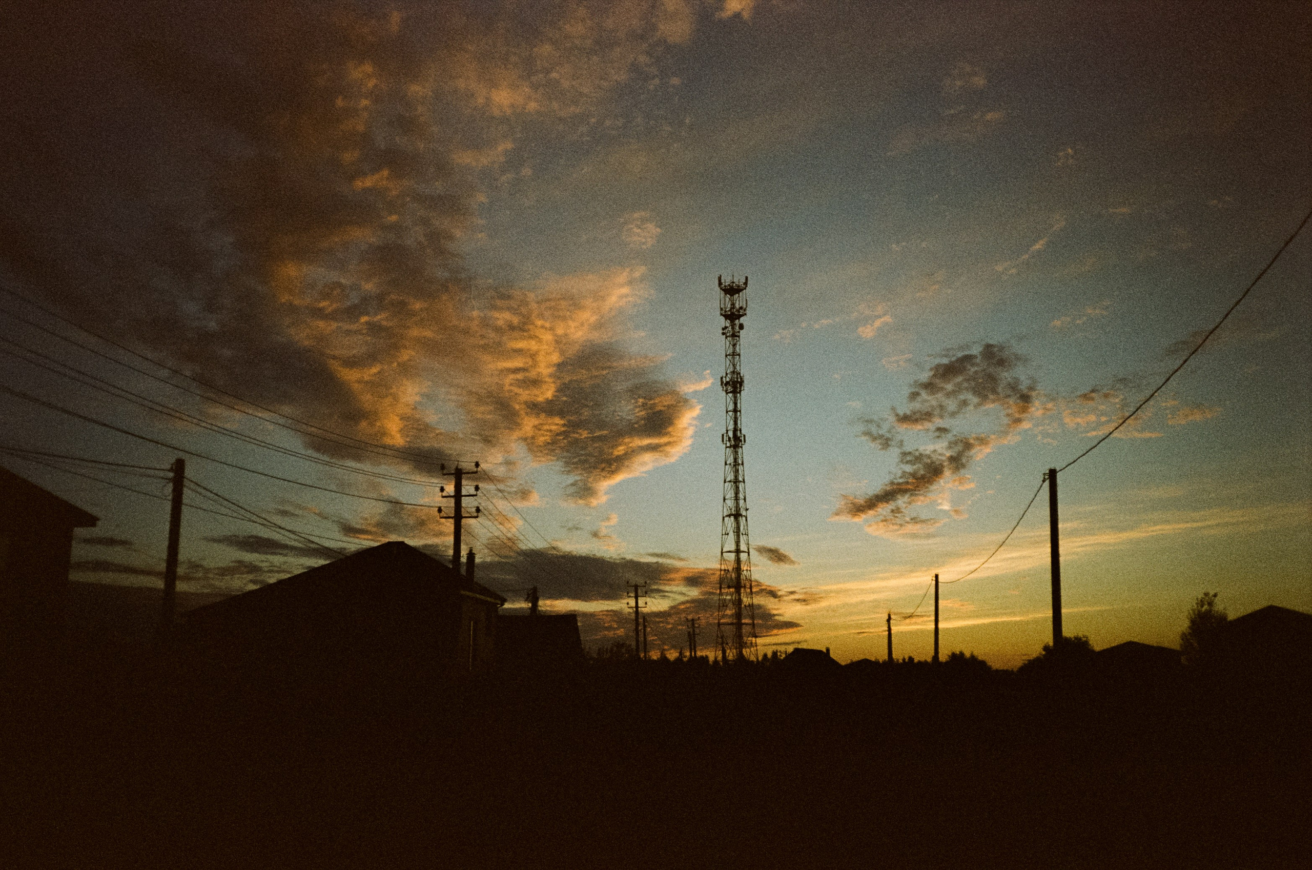 Ricoh MF-1 / Fujifilm X-tra 400 (просрочка) / Закат в Котово