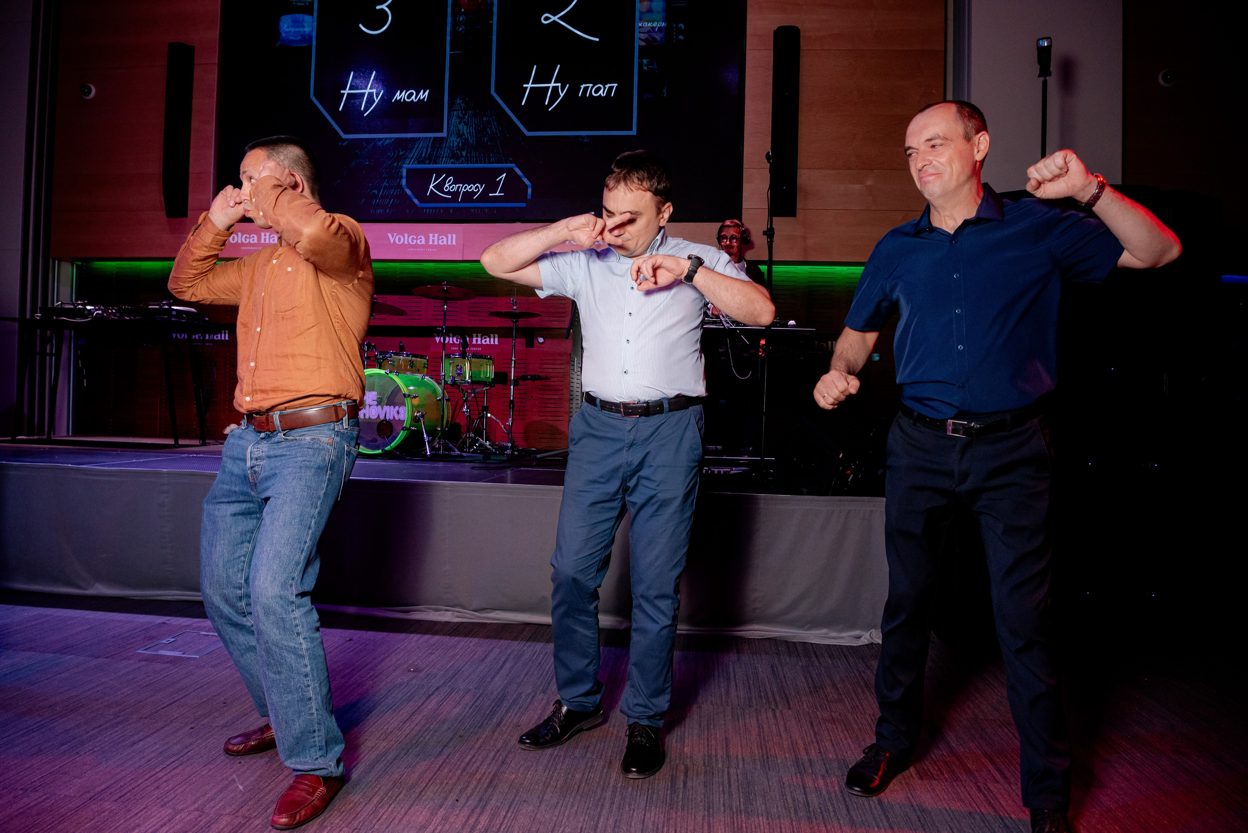 5 Лицей. Вручение и Банкет. Музкомедия и Сити Холл. Фотограф в Волгограде и Волжском Александр Горбань