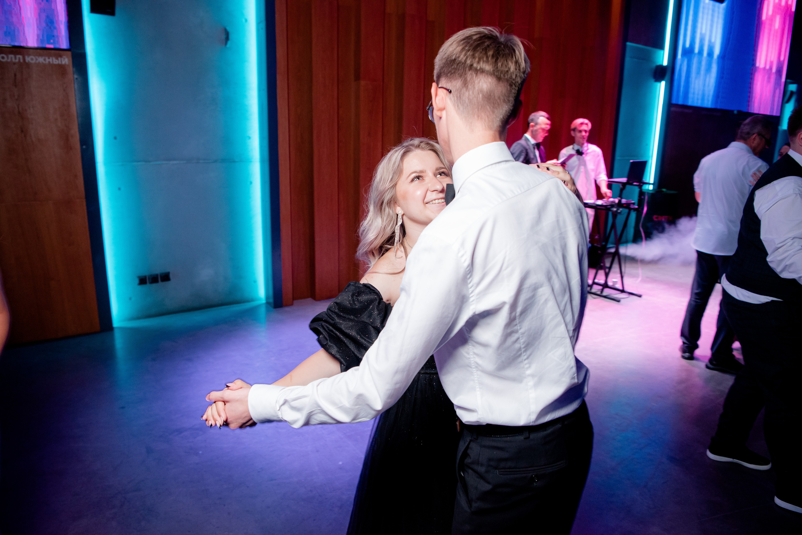 140 Школа. Вручение и Банкет. Сити Холл. Фотограф в Волгограде и Волжском Александр Горбань