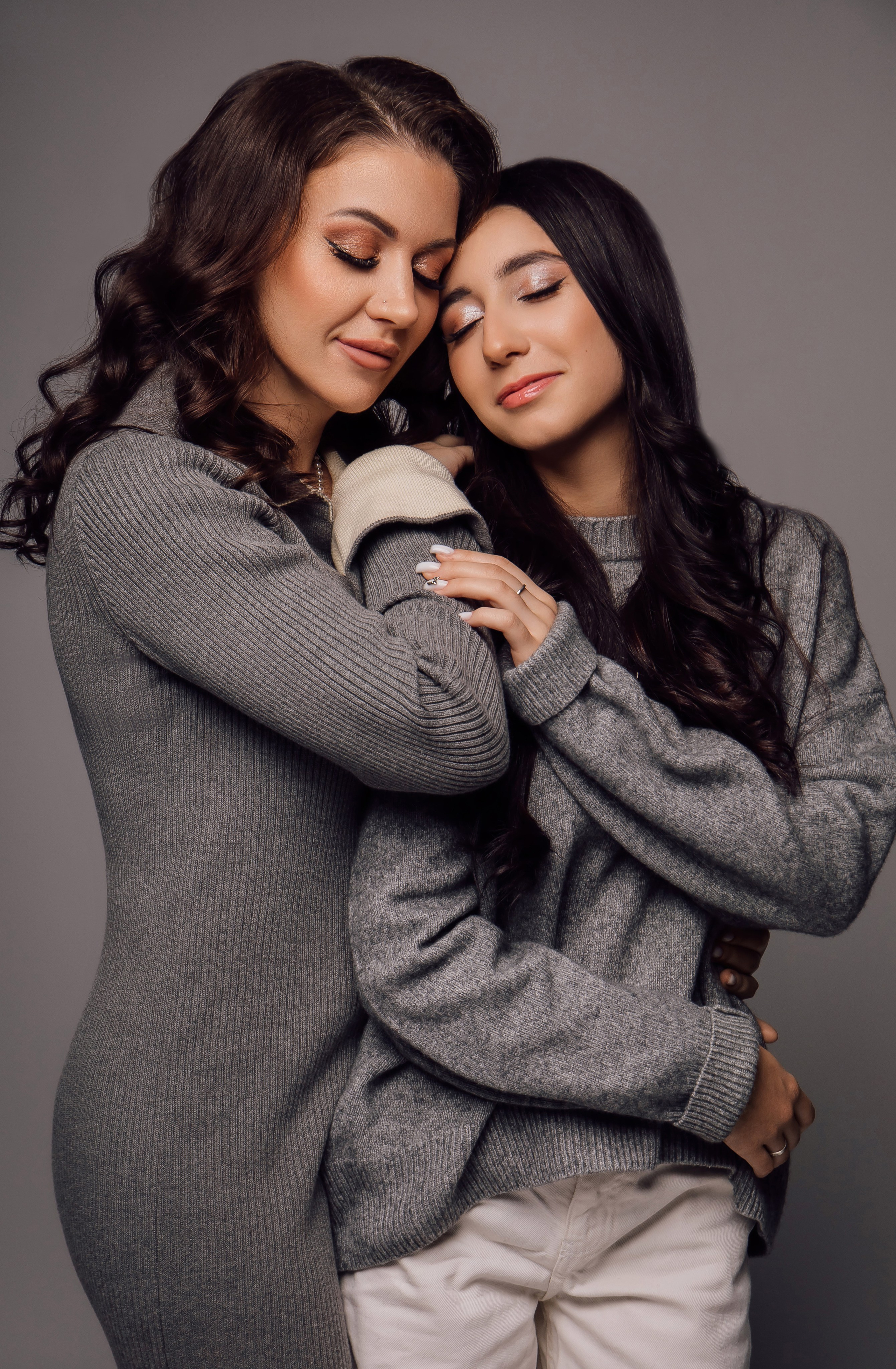 Катя и Лэйла