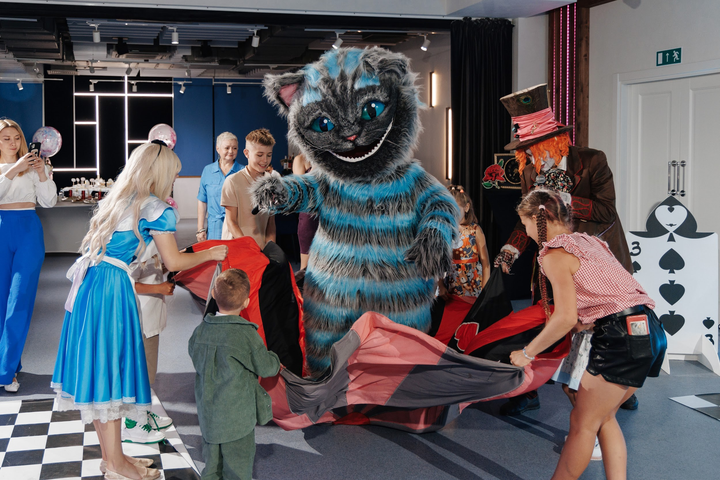 Alice in Wonderland. Свадебный и репортажный фотограф в Воронеже Сергей Максимов