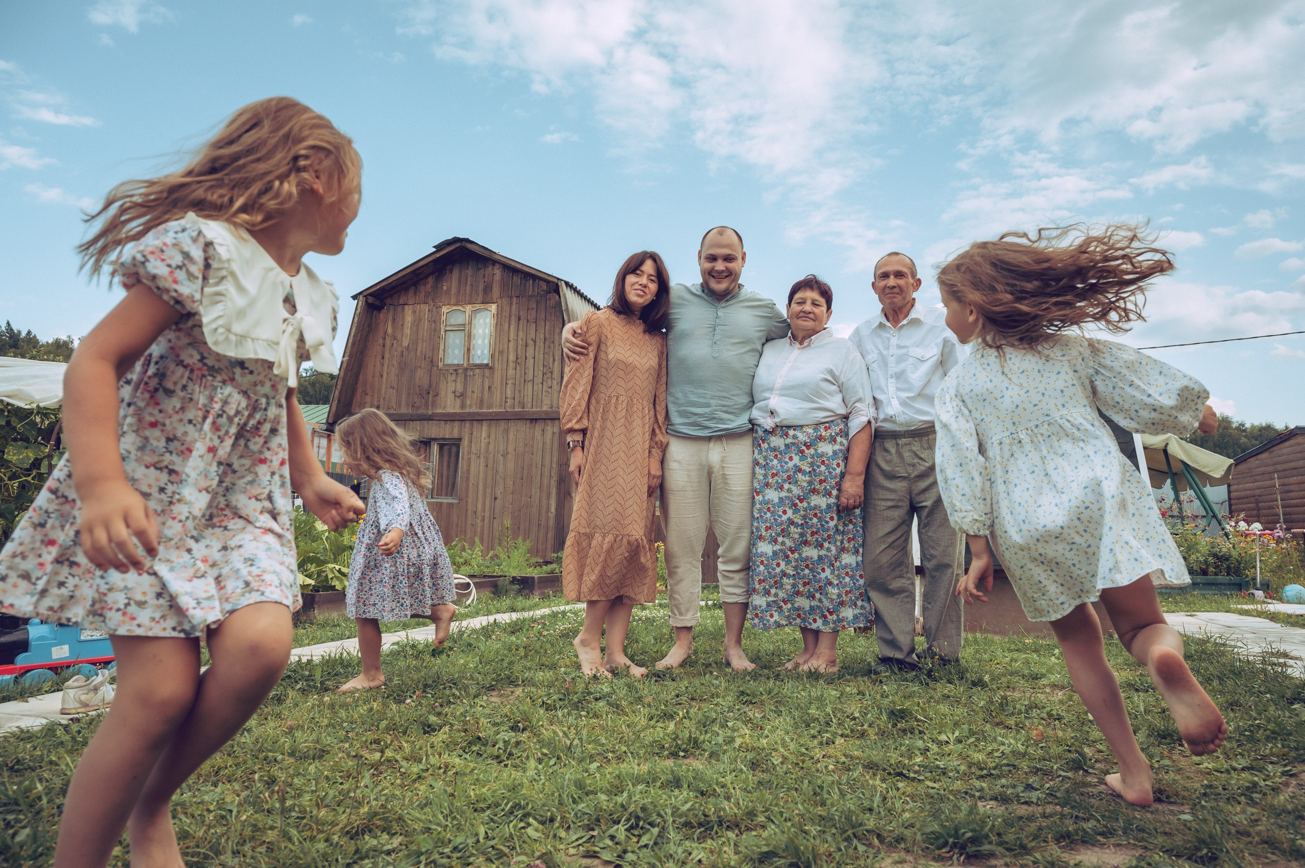 Фотосъёмка семьи на прогулке в Москве, профессиональный фотограф
