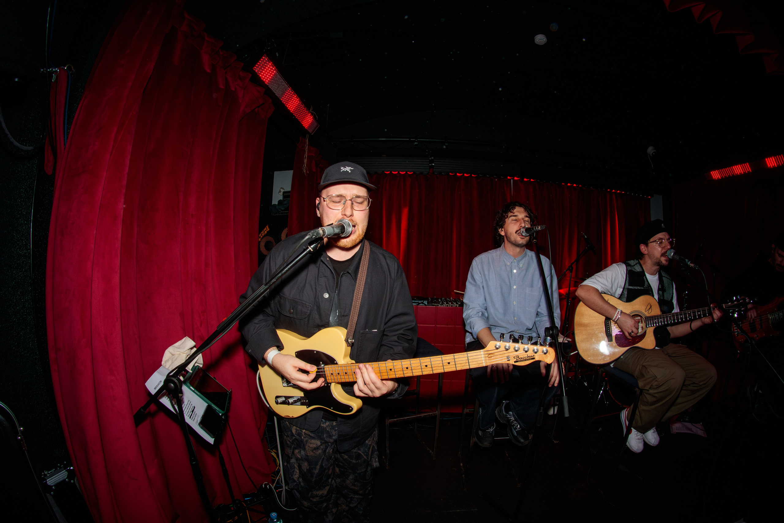 Хмыров акустика. Портретный и концертный фотограф в Санкт-Петербурге Егор Телятников