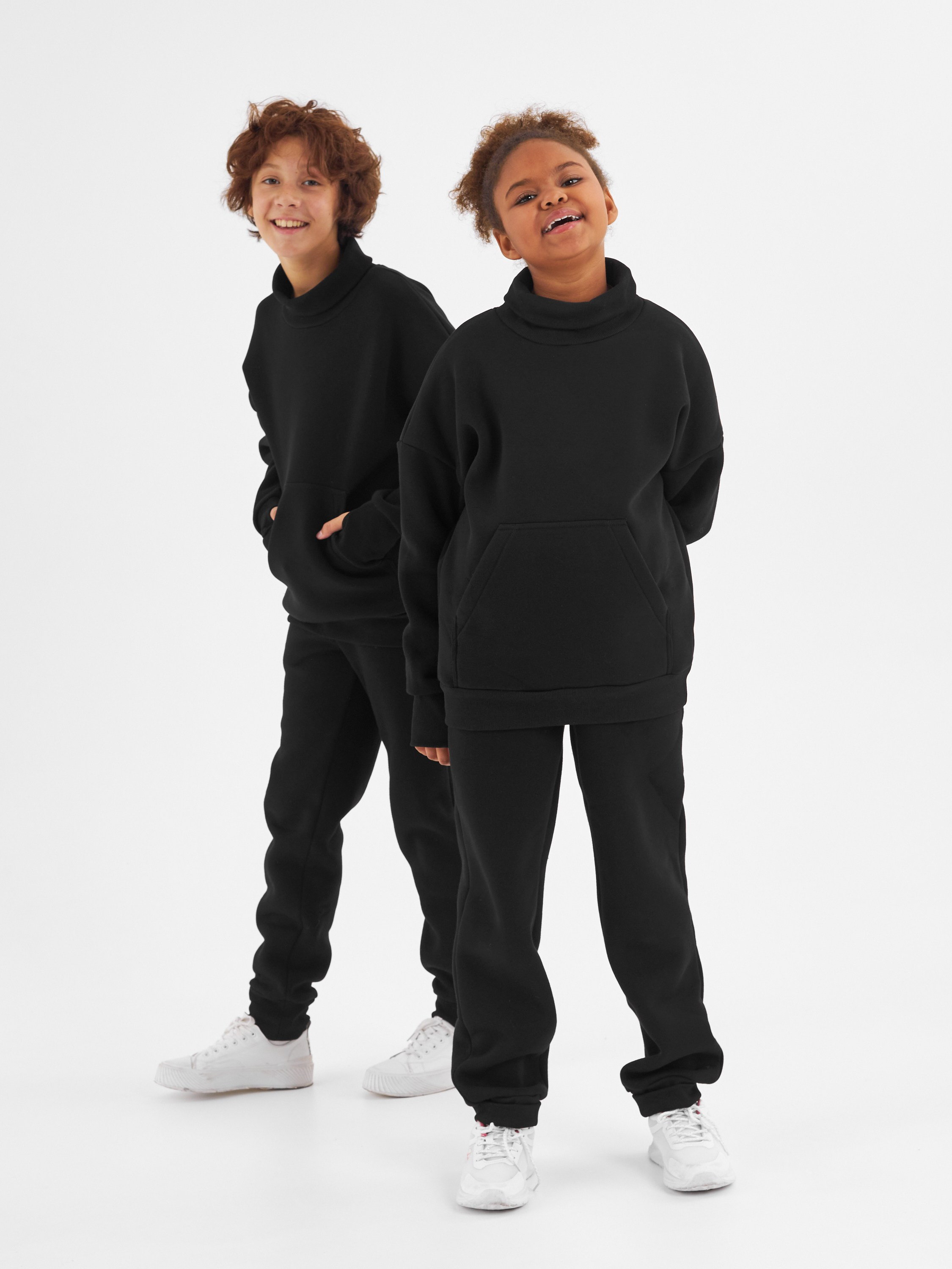 Фотосъемка детских теплых костюмов Екатеринбург Wildberries ВБ Ozon Озон фотосессия детей Екб заказать цена фотосъемка товара WB флис дети. Фотограф Екатеринбург Анастасия Жерновская | Маркетплейсы и нейрофото